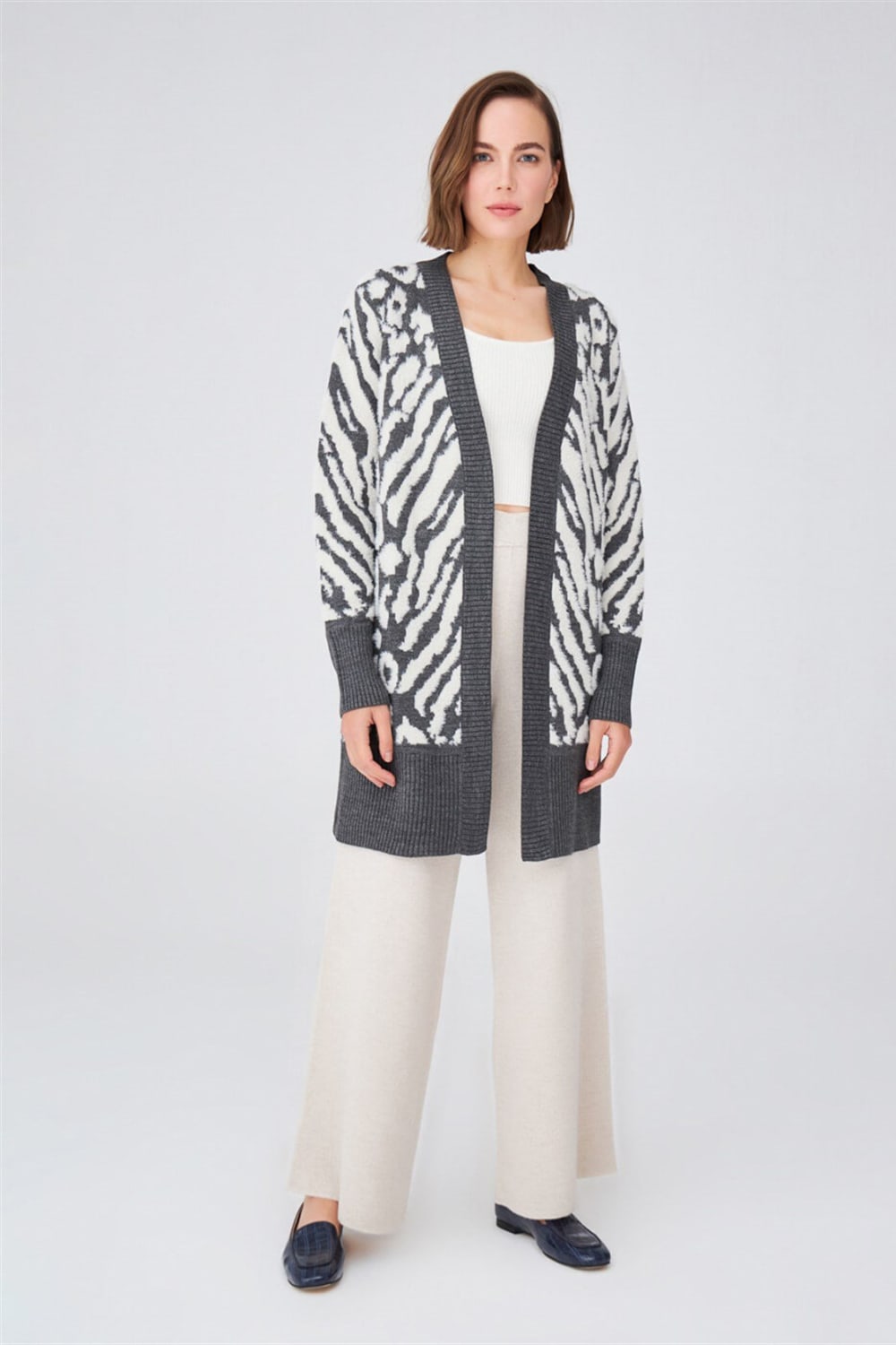 Peraluna-Uzun Zebra Desenli Kadın Triko Hırka -Kazak & Triko-1-Milagron.com