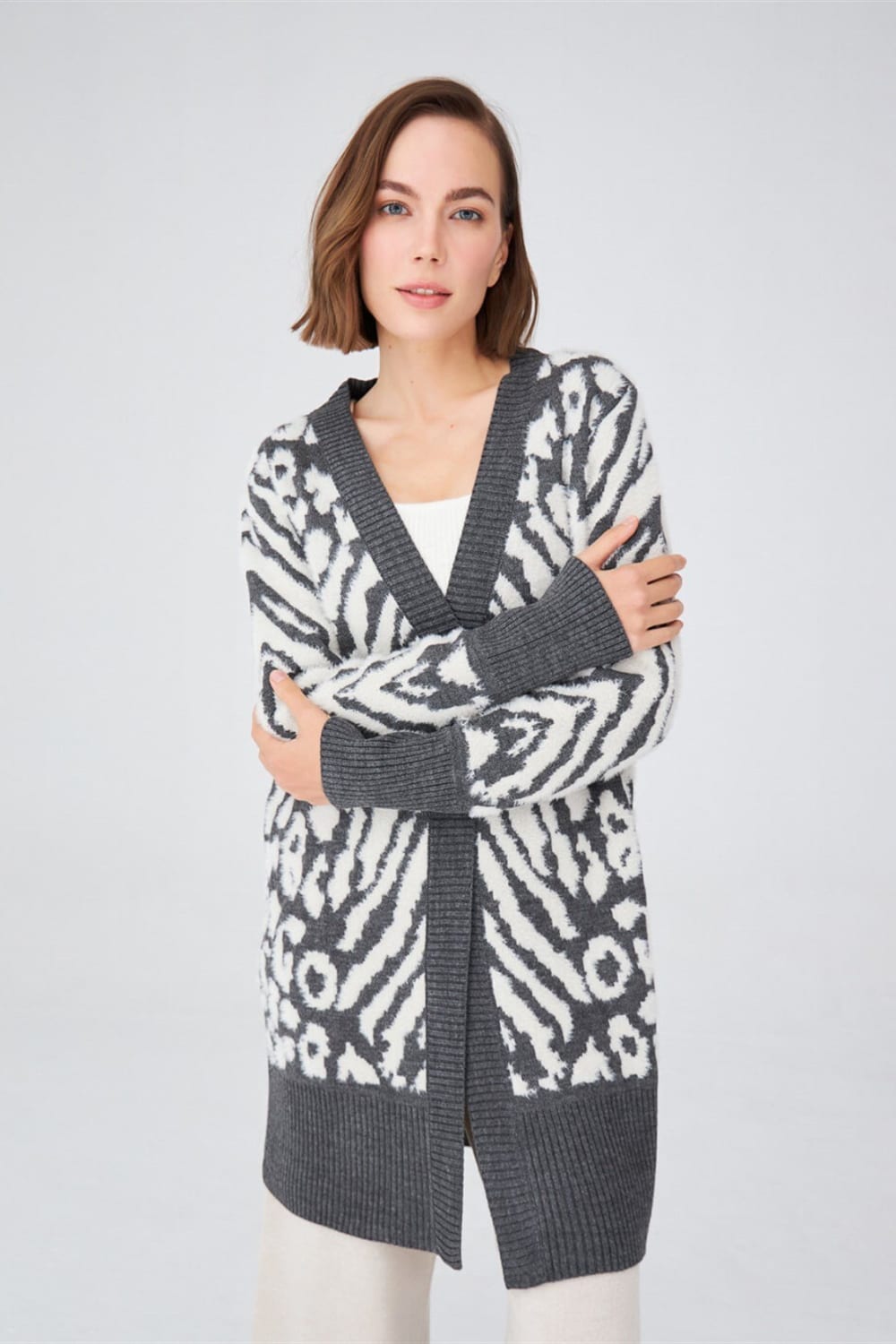 Peraluna-Uzun Zebra Desenli Kadın Triko Hırka -Kazak & Triko-2-Milagron.com