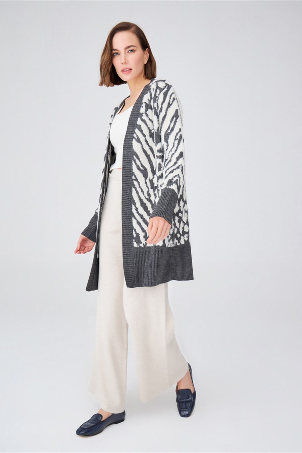 Peraluna-Uzun Zebra Desenli Kadın Triko Hırka -Kazak & Triko-5-Milagron.com