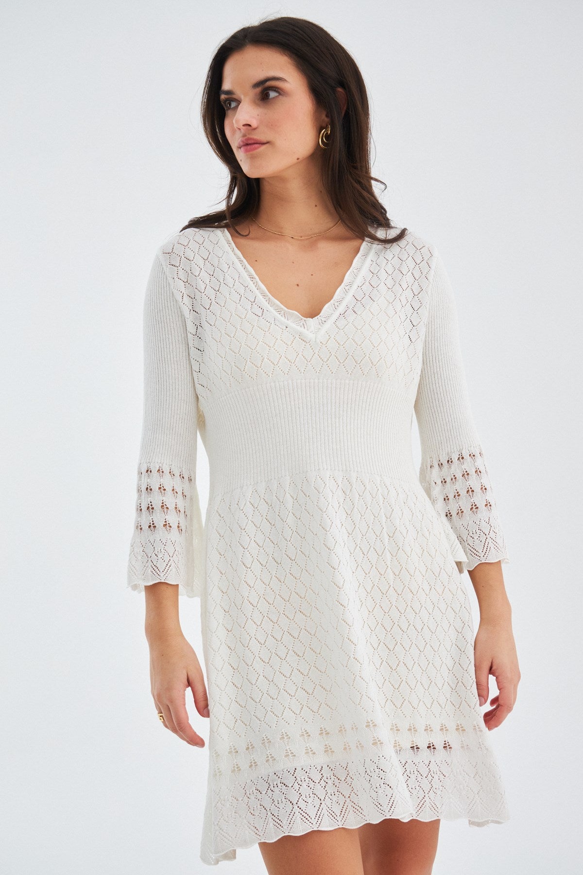 Peraluna-Yoho Dress Ajurlu V Yaka Diz Hizası Yazlık Kadın Triko Elbise Ekru-Elbise-6-Milagron.com