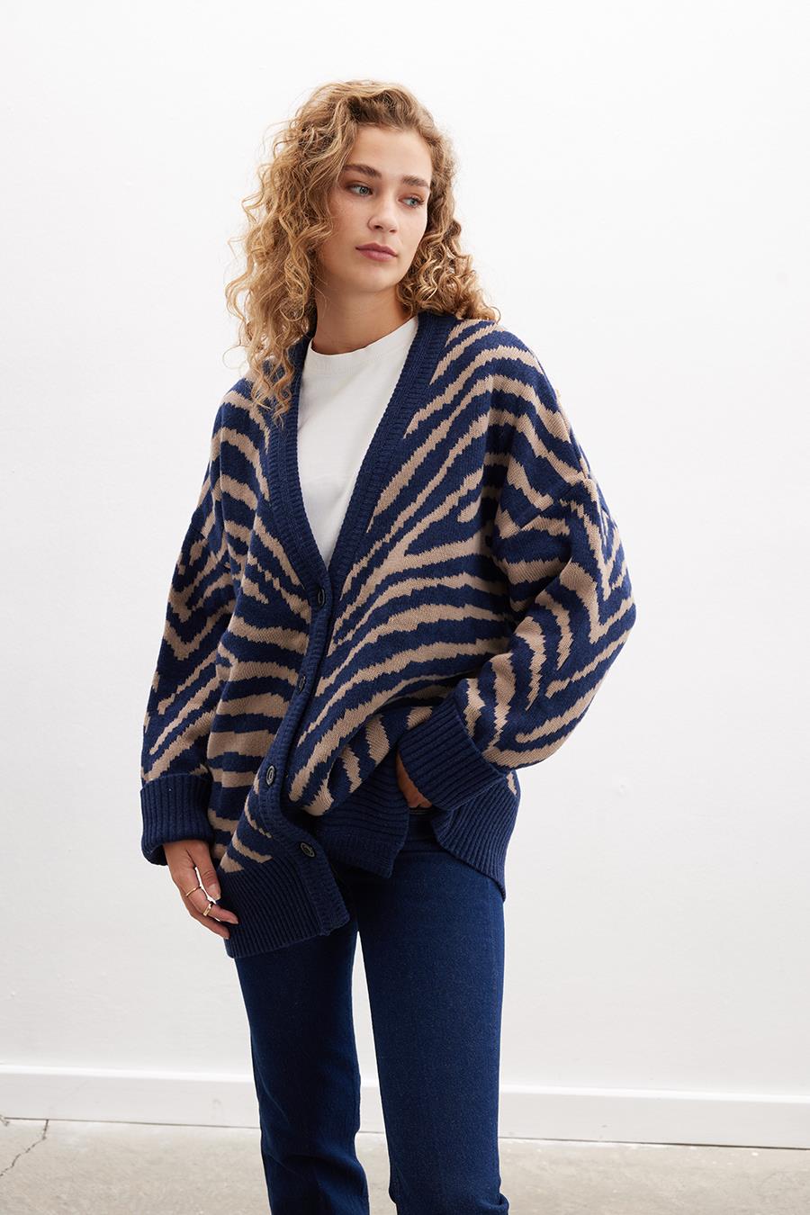 Peraluna Zebra Cardigan V Yaka Zebra Desen Organik Pamuk-Yün Karışım Geniş Kesim Kadın Triko Hırka - Lacivert