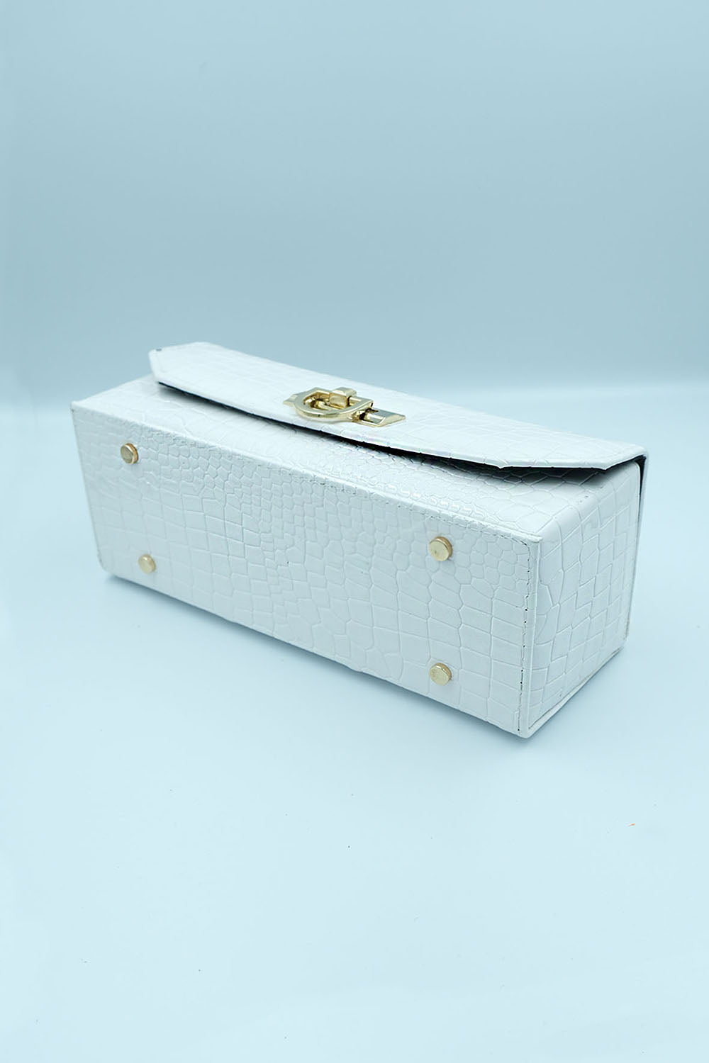 Petra Petrova-Beyaz Kutu Çanta-Çanta Aksesuarları-4-Milagron.com