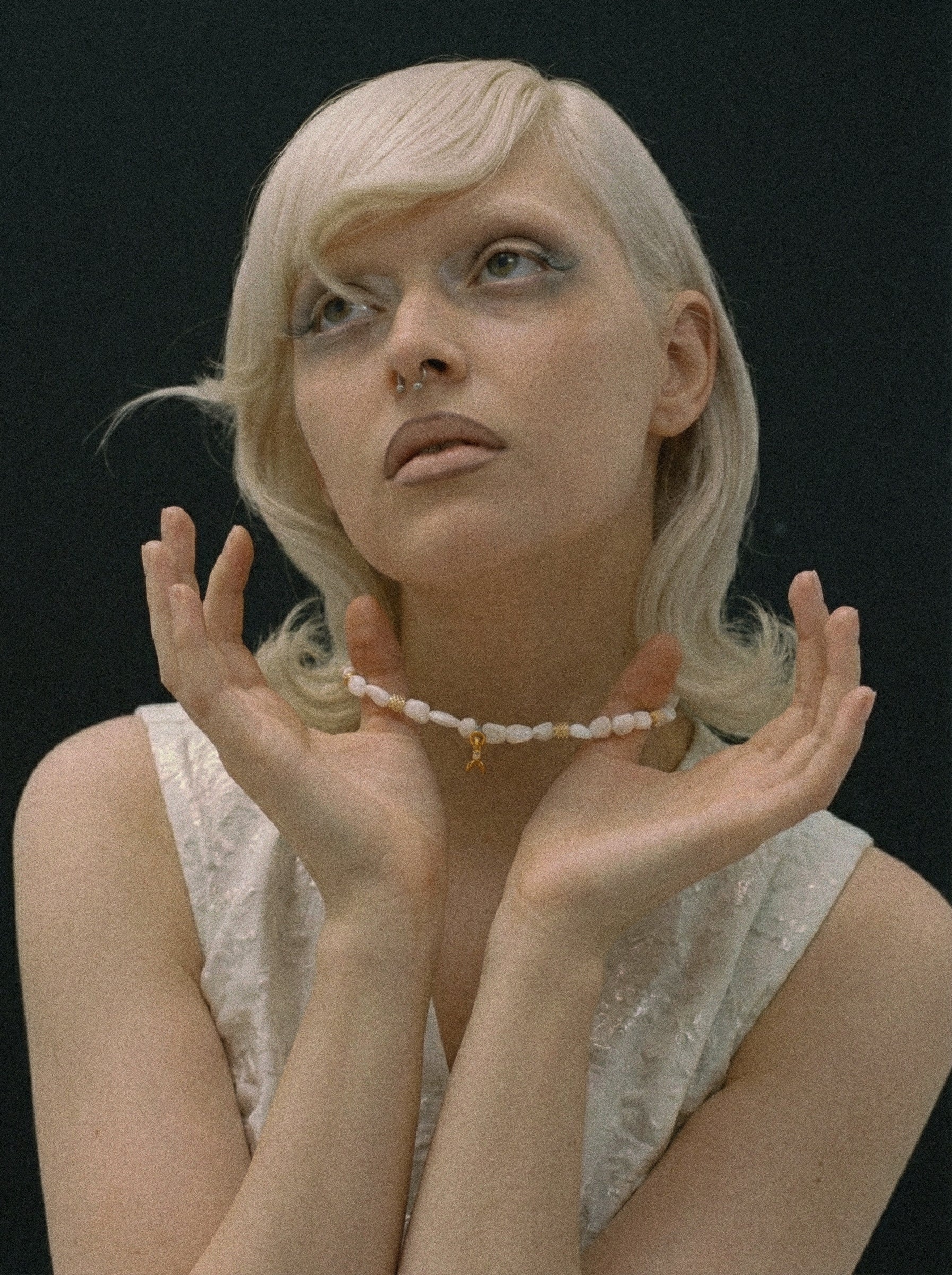 Pia Yuli-Ay Taşı Dişil Enerji Kolye-2-Milagron.com