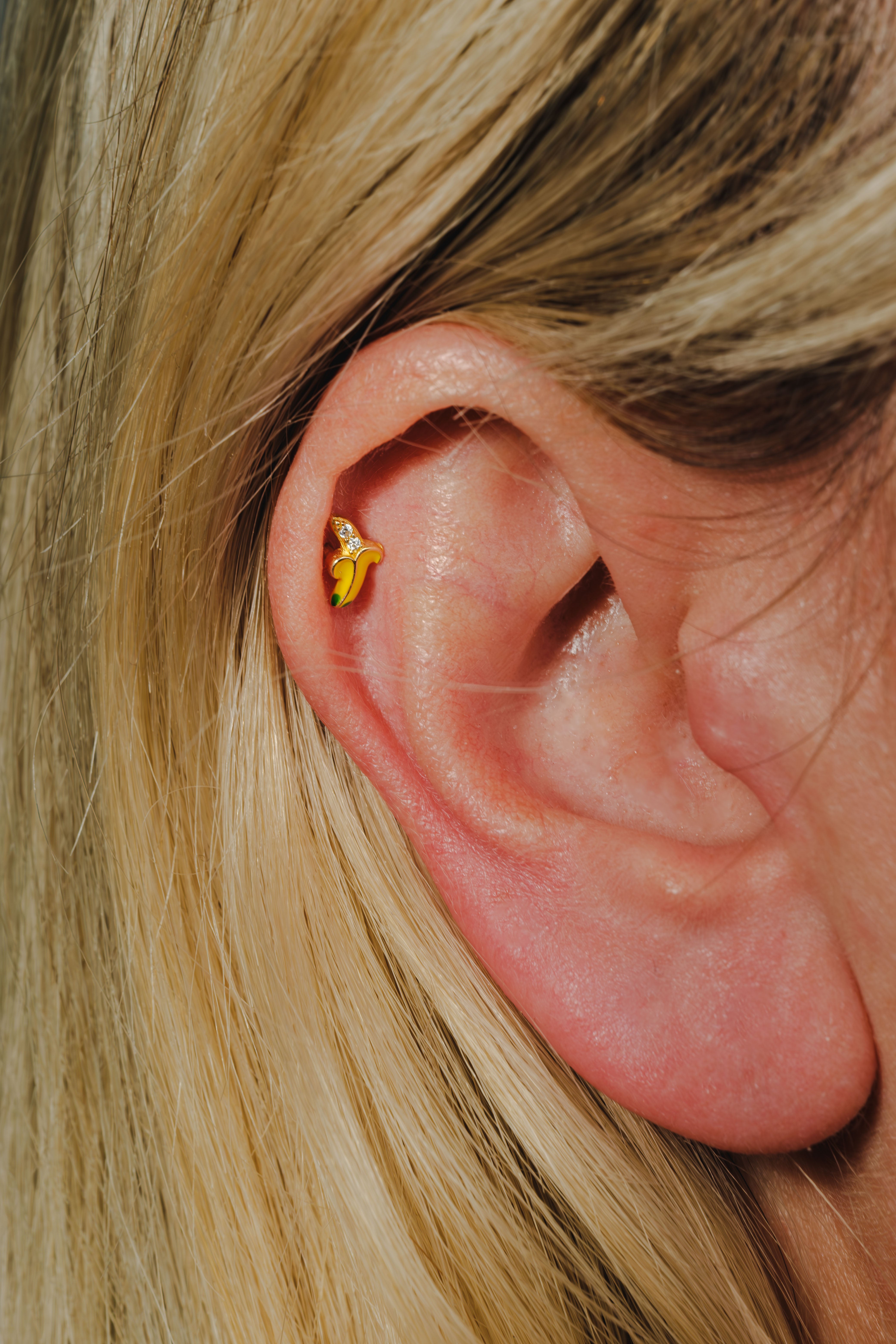 Pia Yuli-Banana Piercing-Küpe-5-Milagron.com