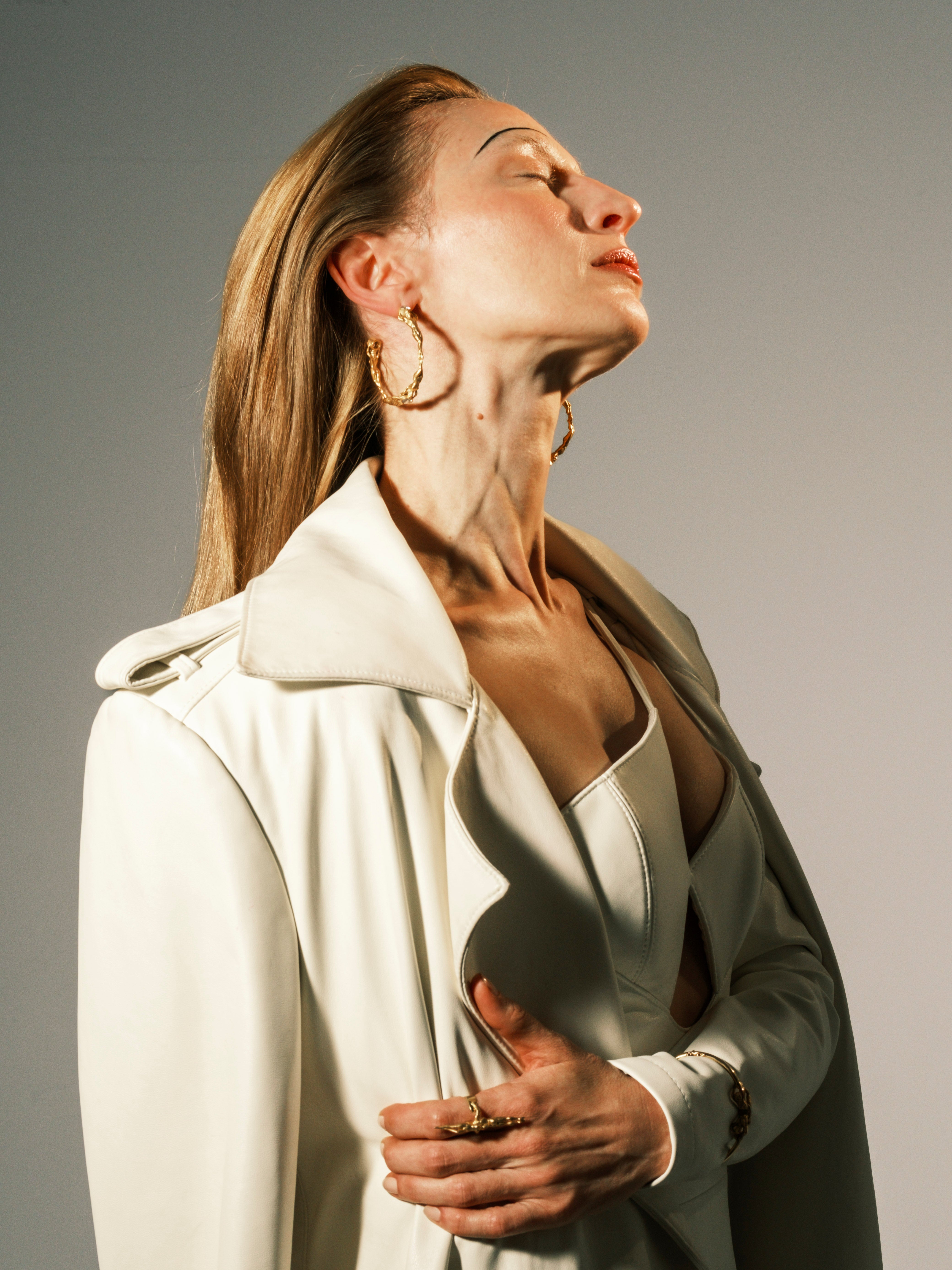 Pia Yuli-Eternal Soul Dance Halka Küpe-Küpe-6-Milagron.com