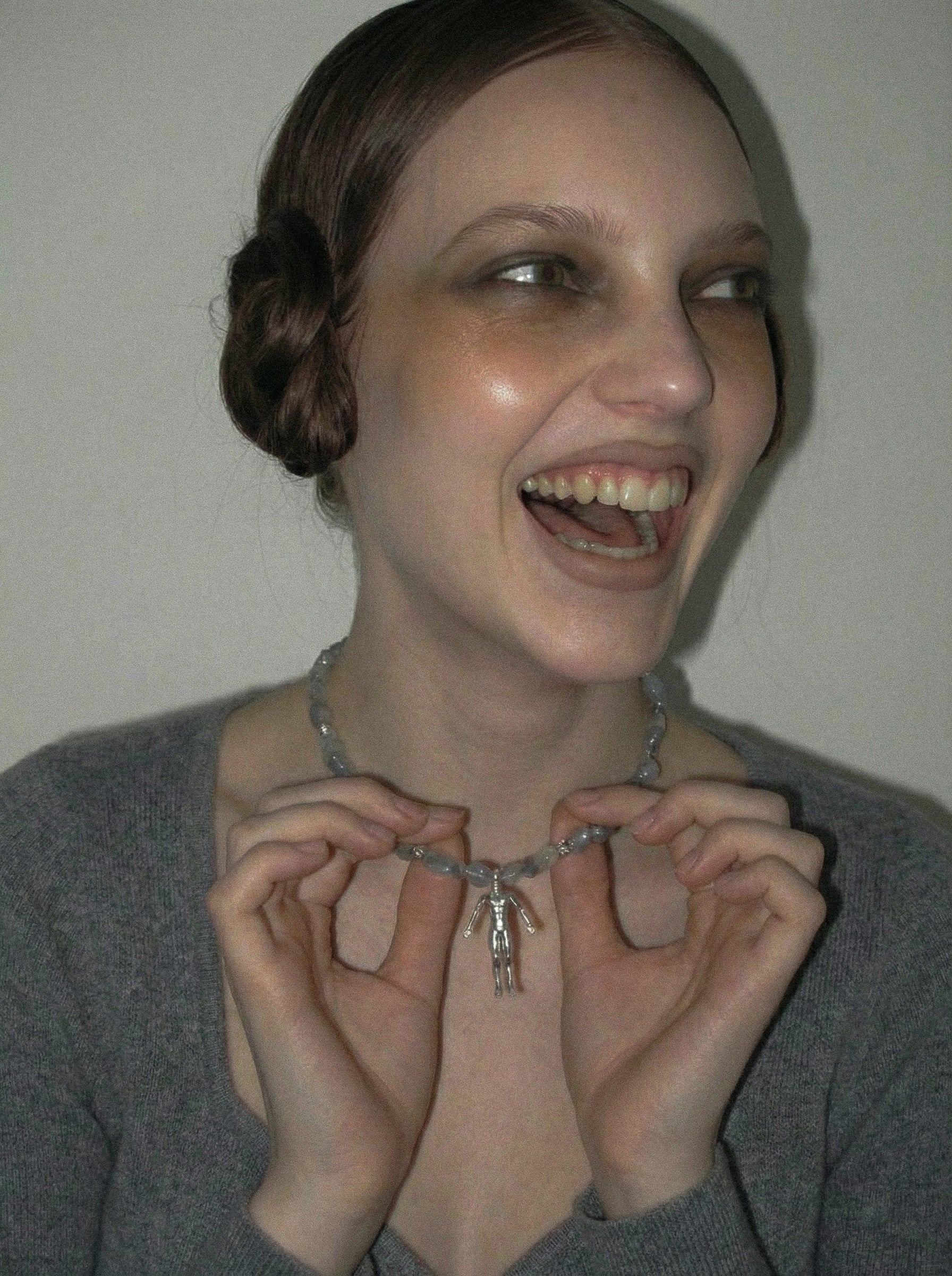 Pia Yuli-Labradorit Yükseliş Kolyesi-5-Milagron.com