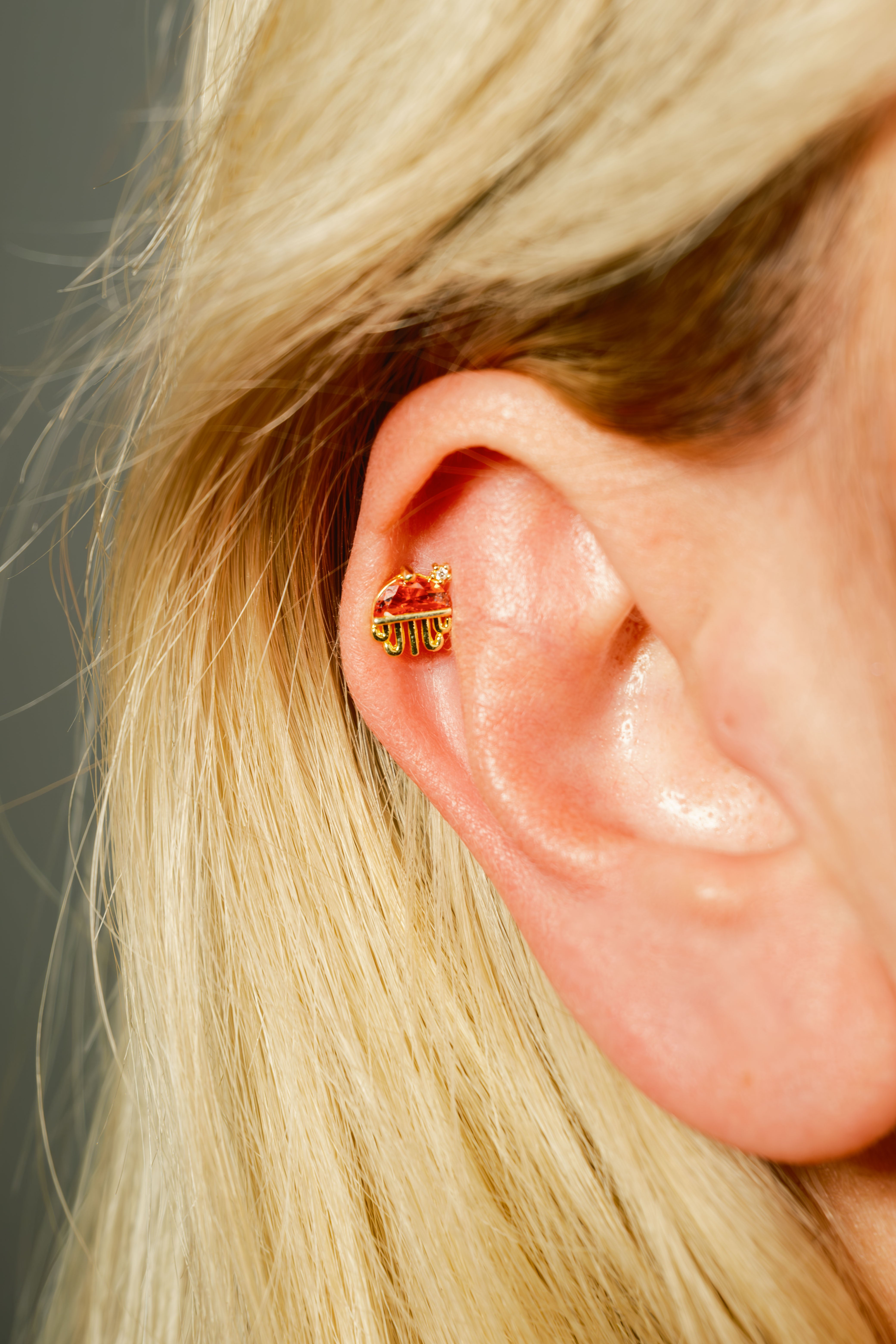 Pia Yuli-Orange Jellyfish Piercing-Küpe-4-Milagron.com