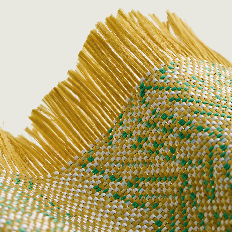 Iphone 18 Pro Max Karbon Kılıf Magsafe Uyumlu Aramid Fiber - Edge Surging Awn