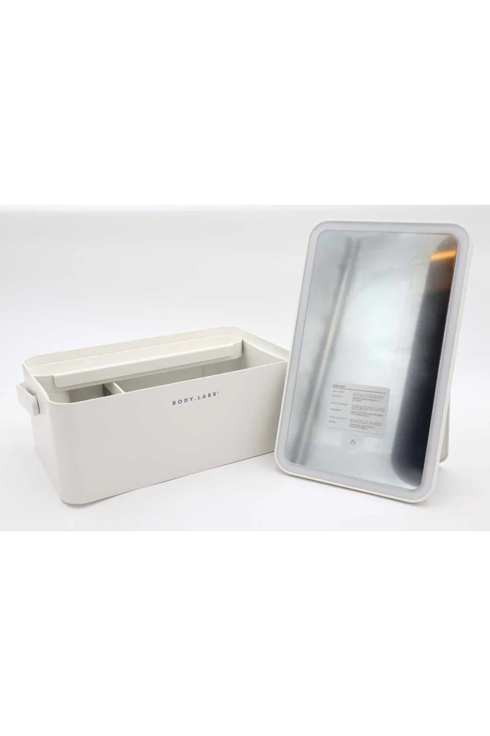 Pout-Looker Pro Cotton White Led Işıklı Taşınabilir Makyaj Malzeme Düzenleyicisi-Makyaj Çantası-2-Milagron.com