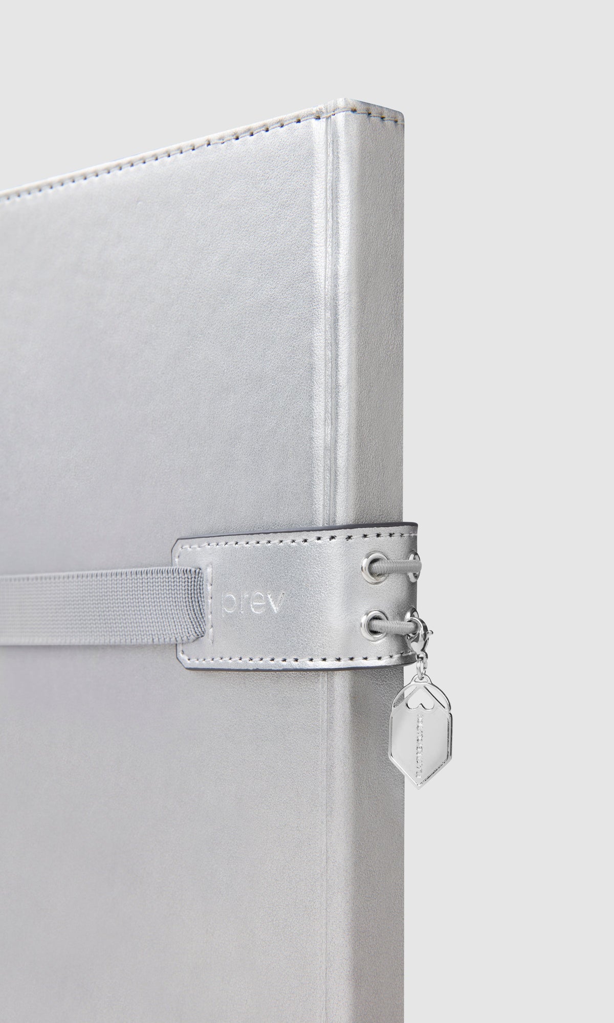 P-Endant Charm