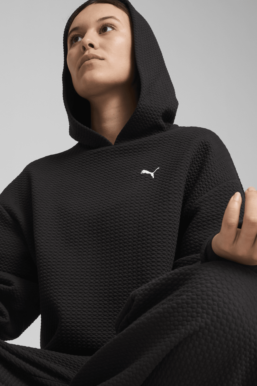 Puma-Q4 Studio Textured Hoody Puma Black-Sweatshirts & Hoodies-3-Milagron.com