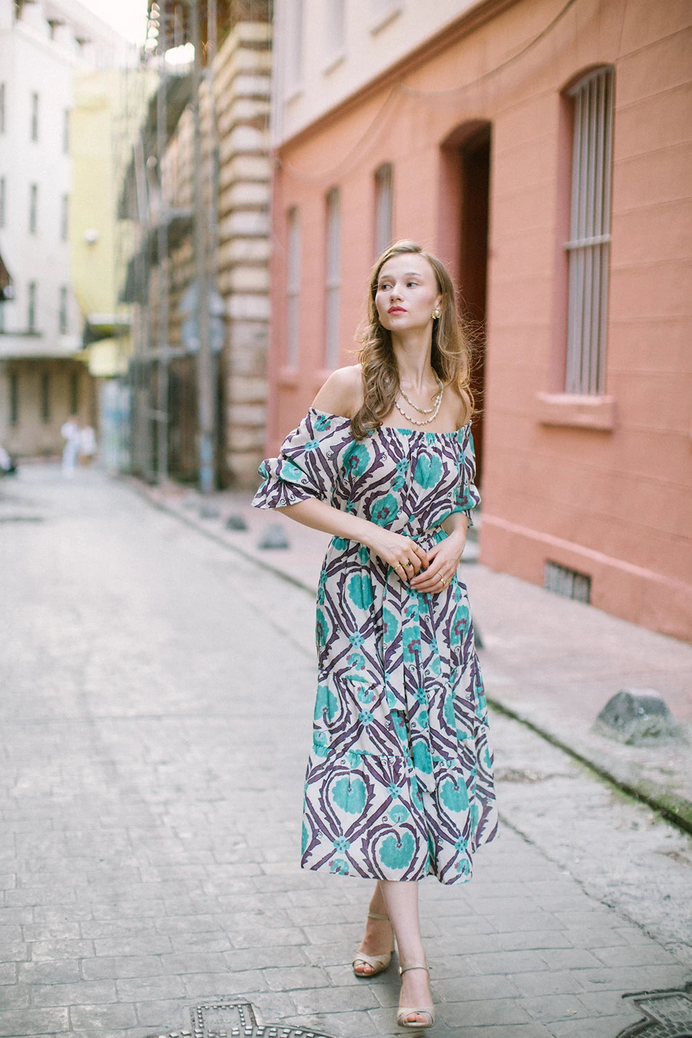 Vintage Suzani Düşük Omuzlu Keten Elbise – Turkuaz