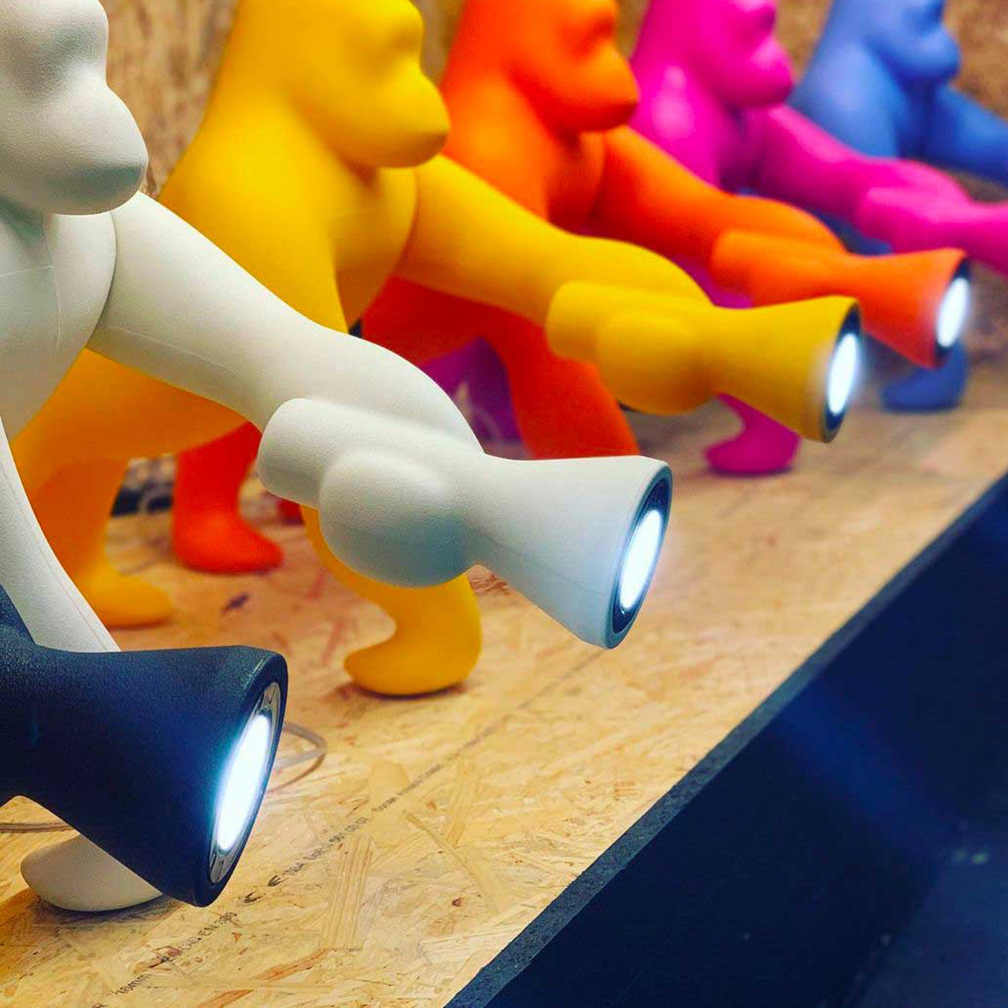 Qeeboo-Kong Xs Siyah Masaüstü Aydınlatması-Masa Lambası-5-Milagron.com