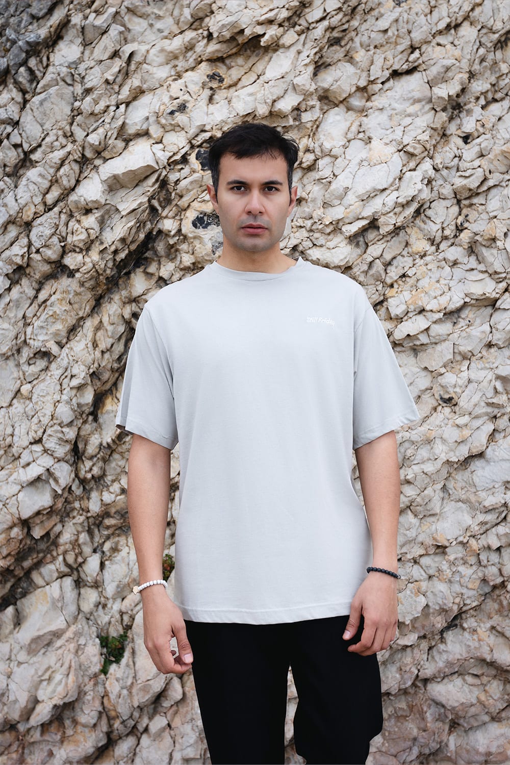 Ramme-Quote Gri Still Friday Nakışlı Erkek T-shirt-T-Shirts-1-Milagron.com