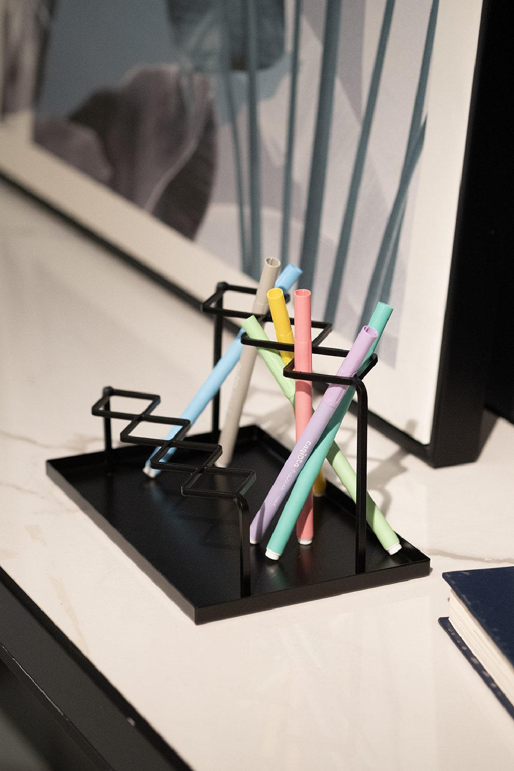 Rarart Concept-Clark - Geometrik Metal Organizer-Organizer-2-Milagron.com