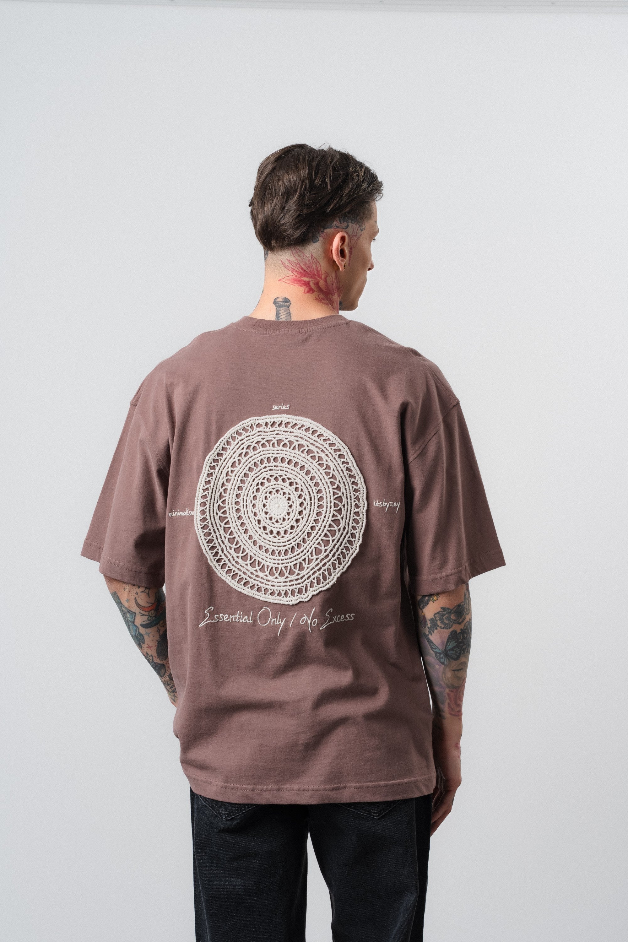 Erkek Essential Nakış Detaylı Oversize T-Shirt Kahve