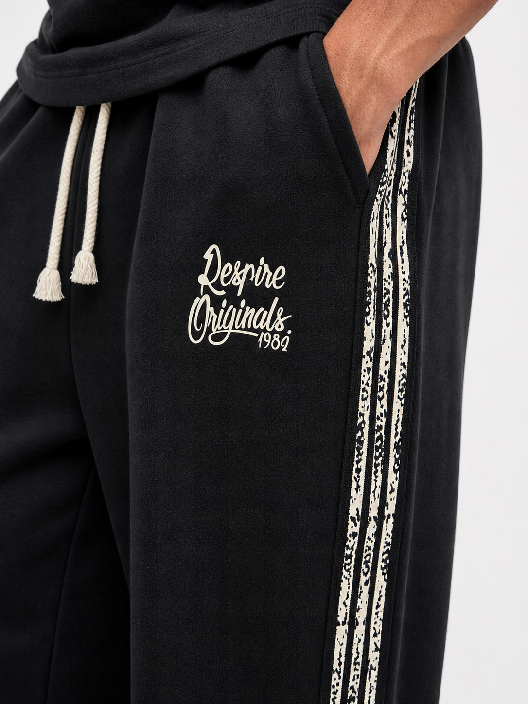 Erkek Originals Şerit Detaylı Regular Fit Eşofman Takımı Siyah