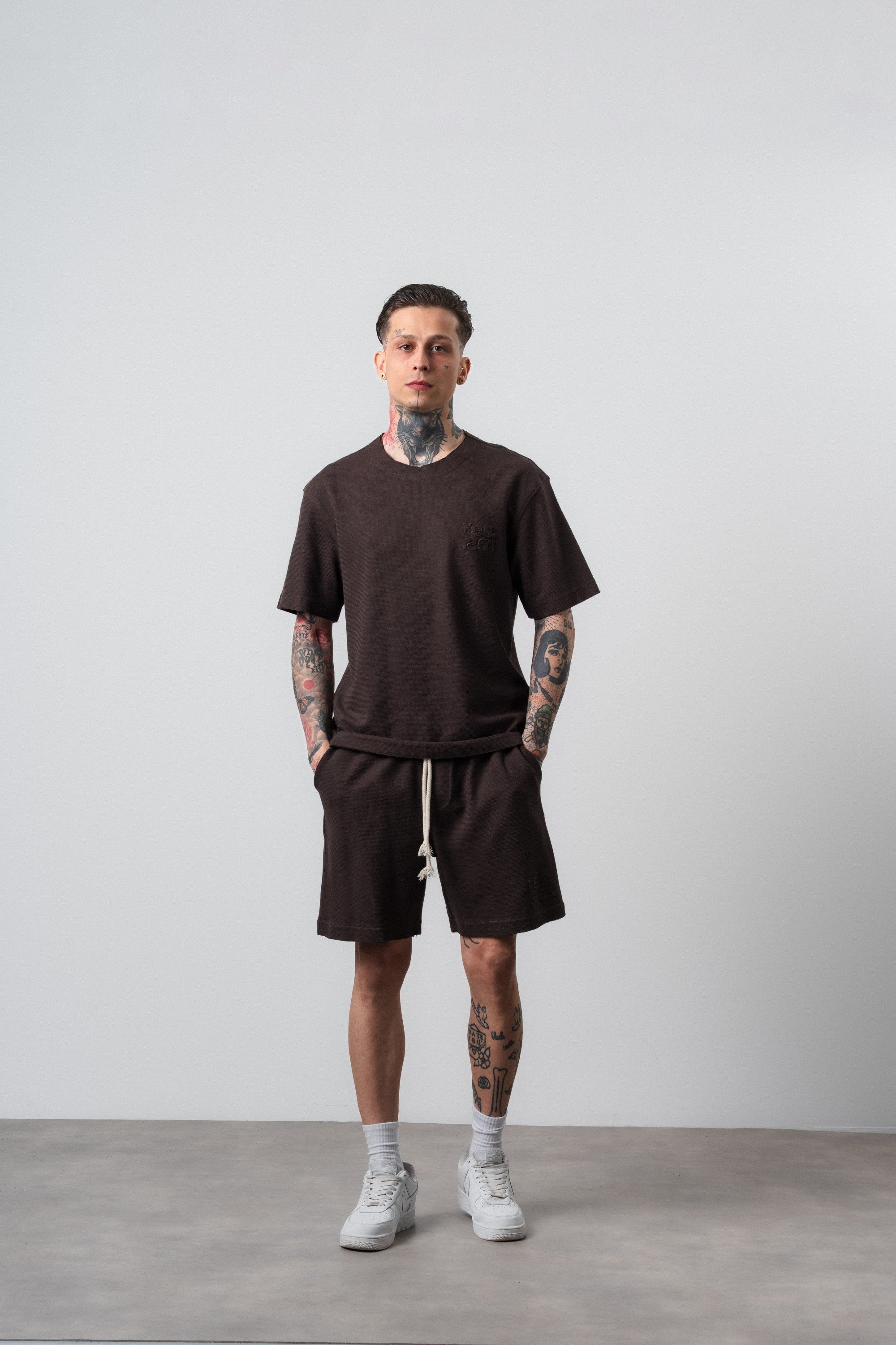 Erkek Pis Dikişli Regular Fit T-Shirt Şort Takım Kahve