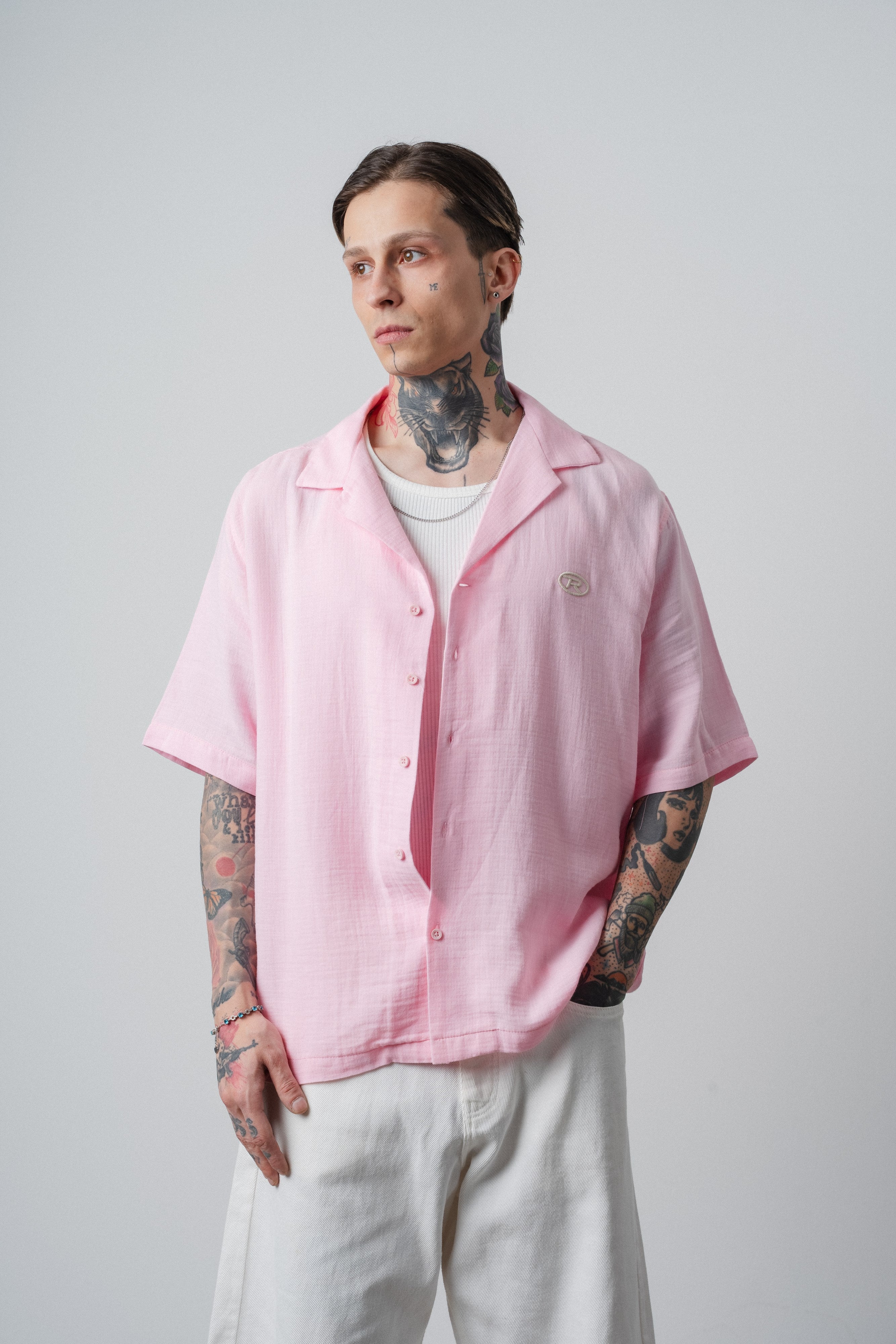 Erkek R Nakışlı Kısa Kollu Müslin Oversize Gömlek Pembe