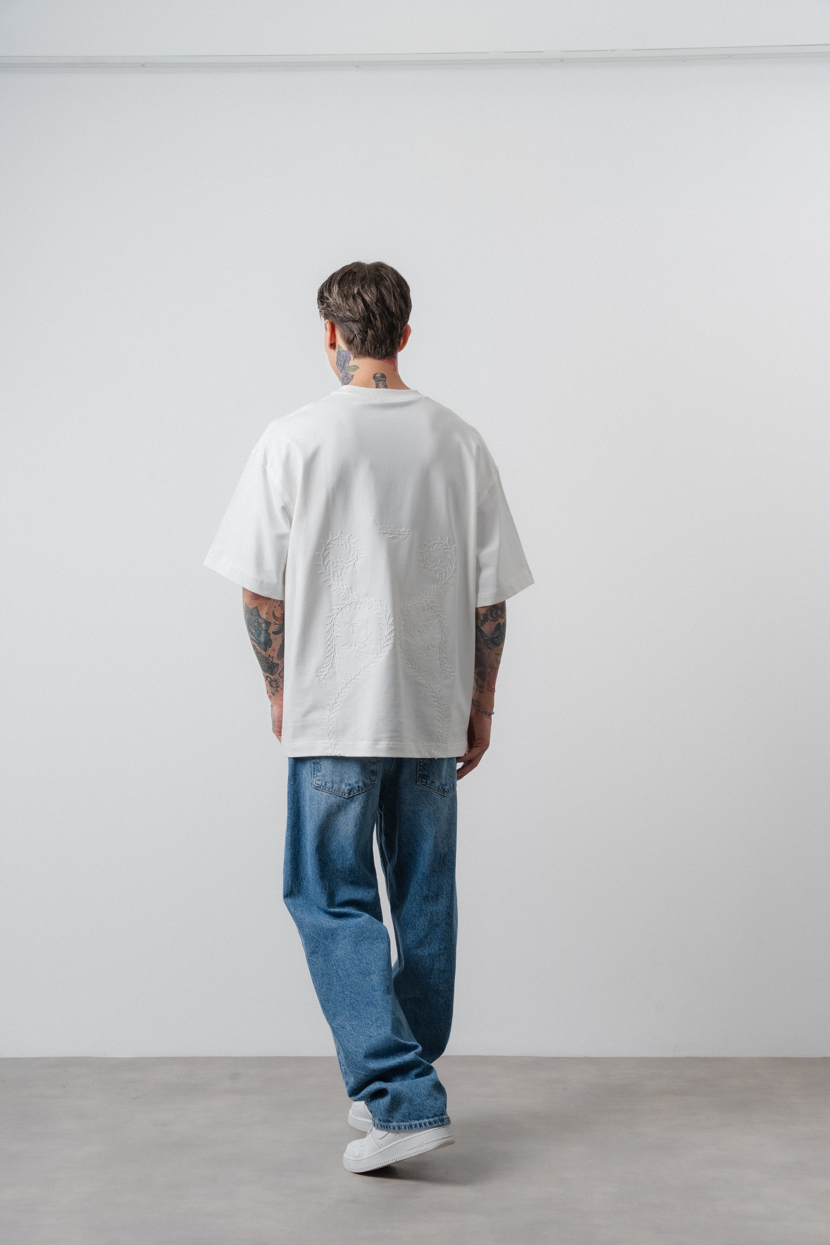 Erkek Spiral Nakış Detaylı Oversize T-Shirt Ekru