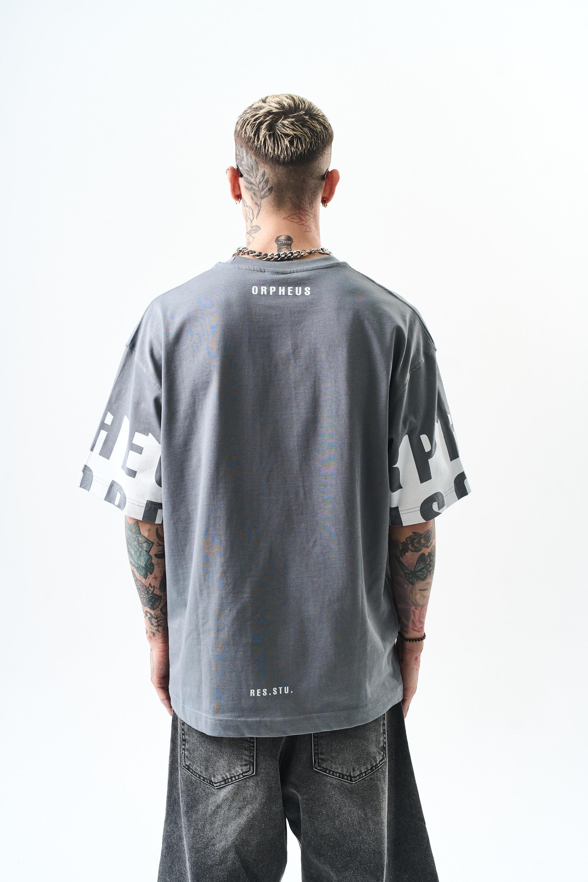 Erkek Orpheus Baskılı Oversize T-Shirt Füme