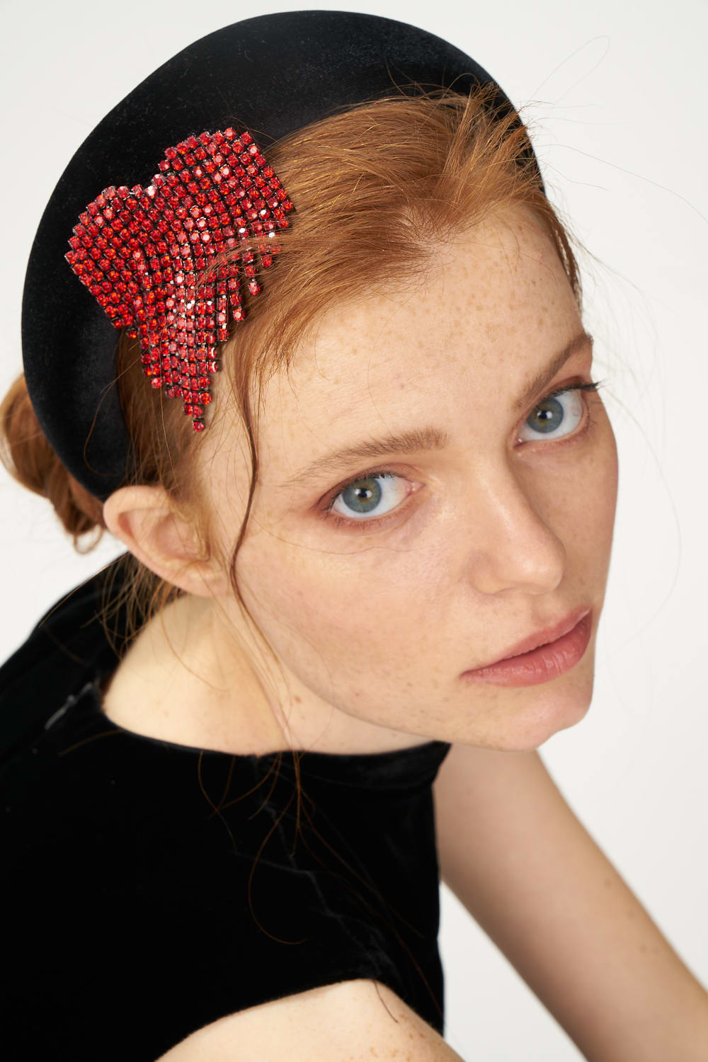 Rheya-Red Heart Taç-Saç Aksesuarı-1-Milagron.com