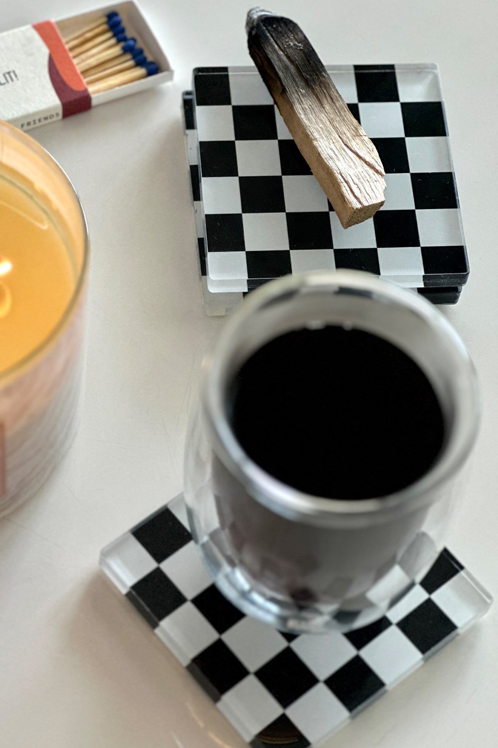 Rooms Design Studio-Retro Checkerboard Bardak Altlığı Black And White-Bardak Altlığı-1-Milagron.com