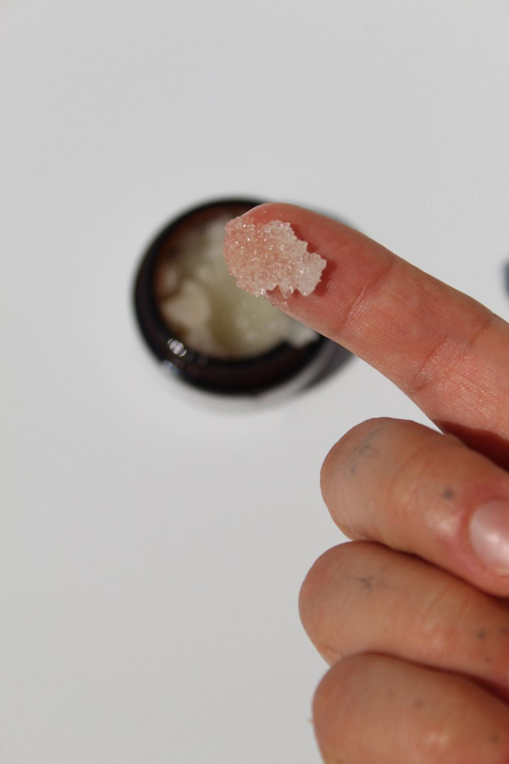 Root Aromaterapi-Dudak Ovma-Peeling-2-Milagron.com