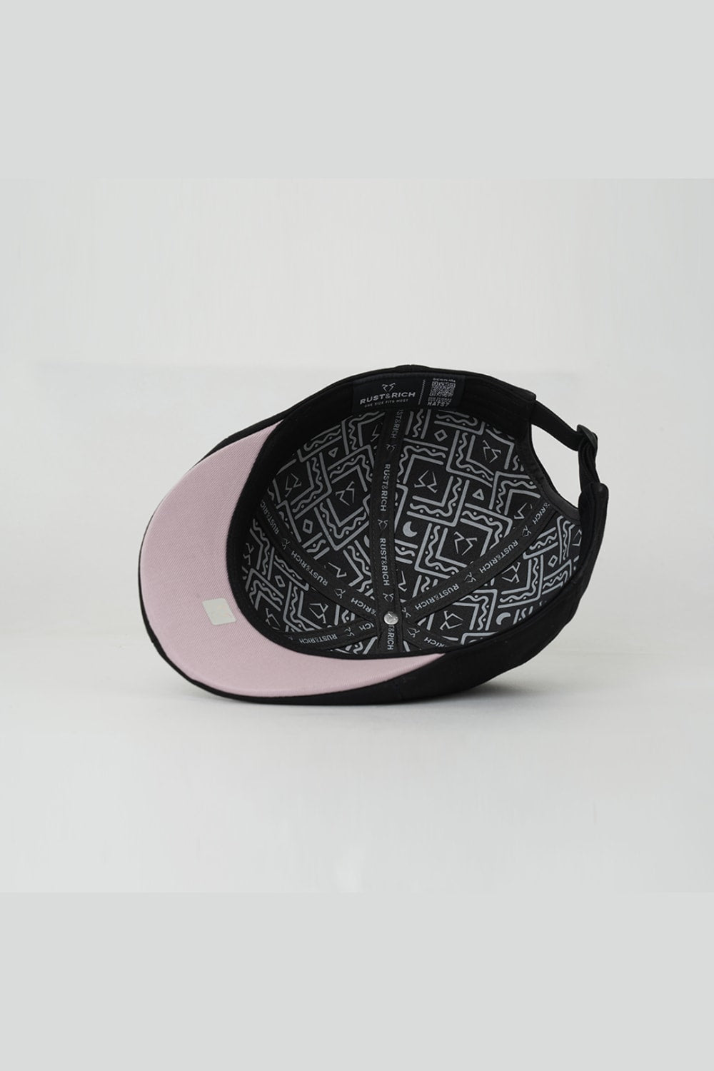 RustandRich-Casket Şapka Timeless Collection Basic Siyah Unisex-Şapka-5-Milagron.com