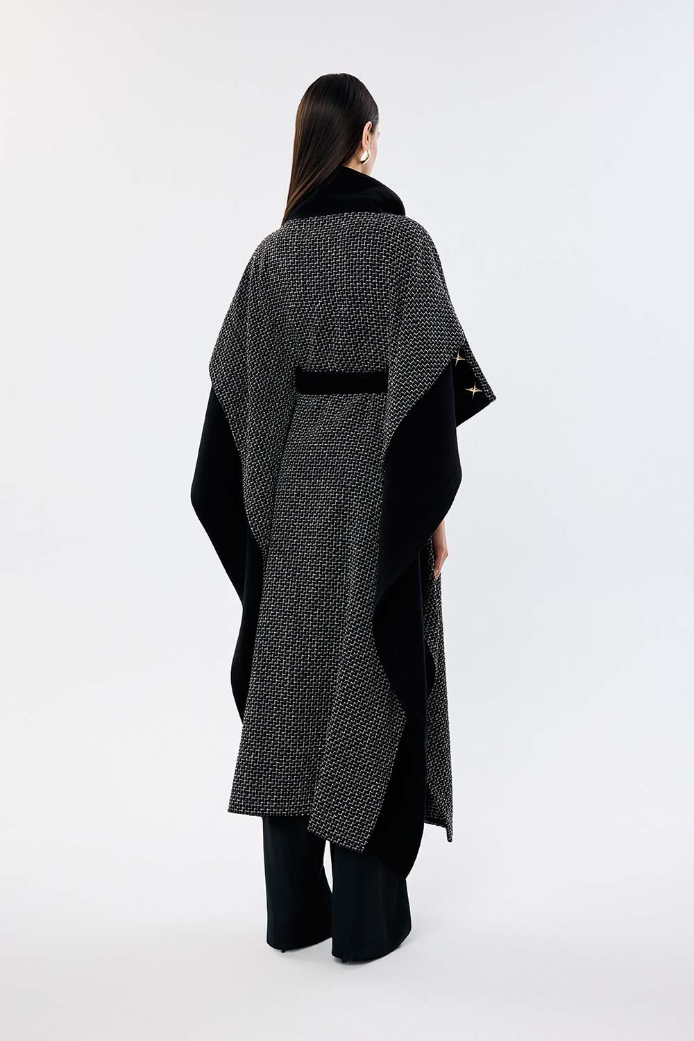 Nycus Overcoat - 1