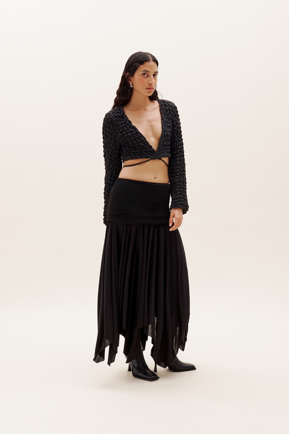 Selia Richwood-Black Plisse Long Skirt-Etek-6-Milagron.com