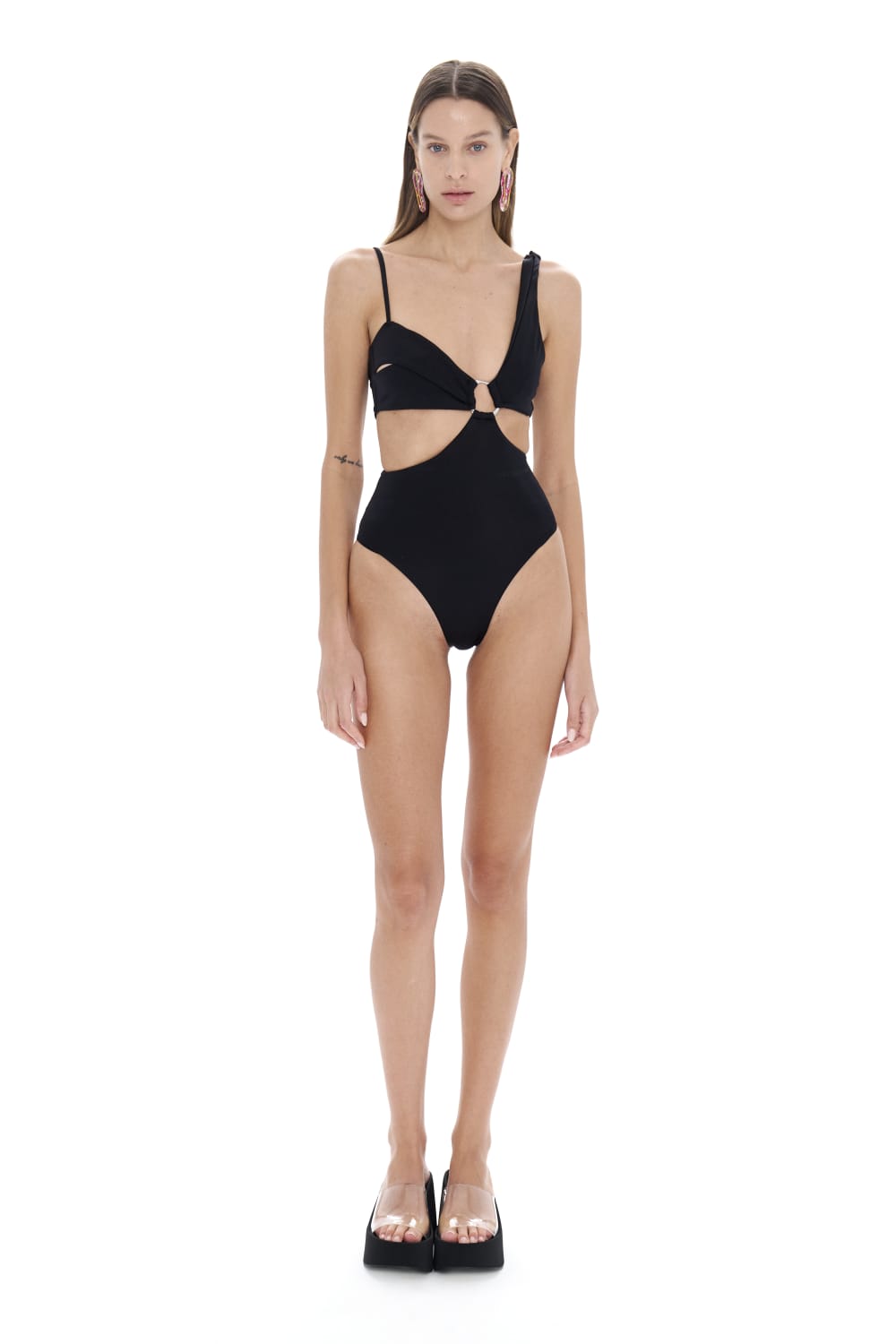 Selia Richwood-Mae Black Swimsuit-Bikini & Mayo-1-Milagron.com