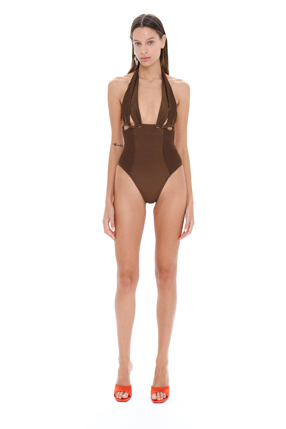 Selia Richwood-Phoebe Brown Swimsuit-Bikini & Mayo-2-Milagron.com