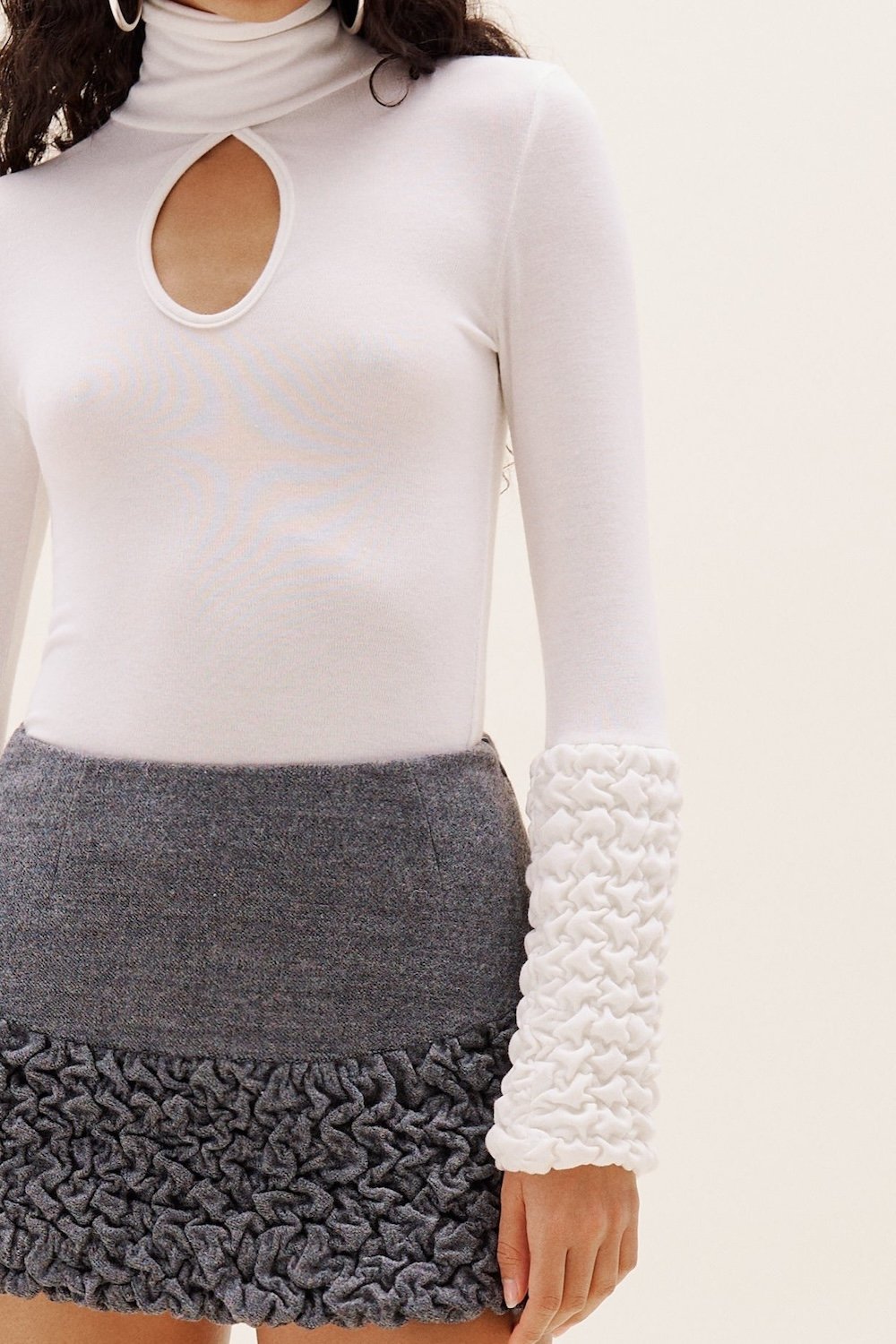 Selia Richwood-White Poncik Top-Crop Top-4-Milagron.com