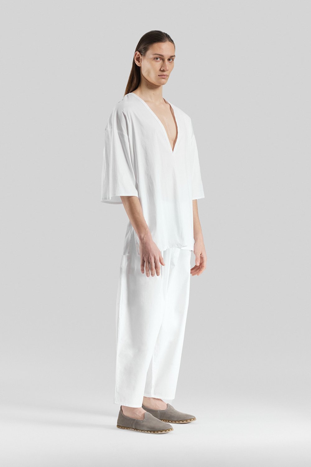 Sertaç Taşdelen-Beyaz %100 Pamuk Derin V Yaka Oversized Erkek T-shirt Model T 02-T-Shirts-1-Milagron.com