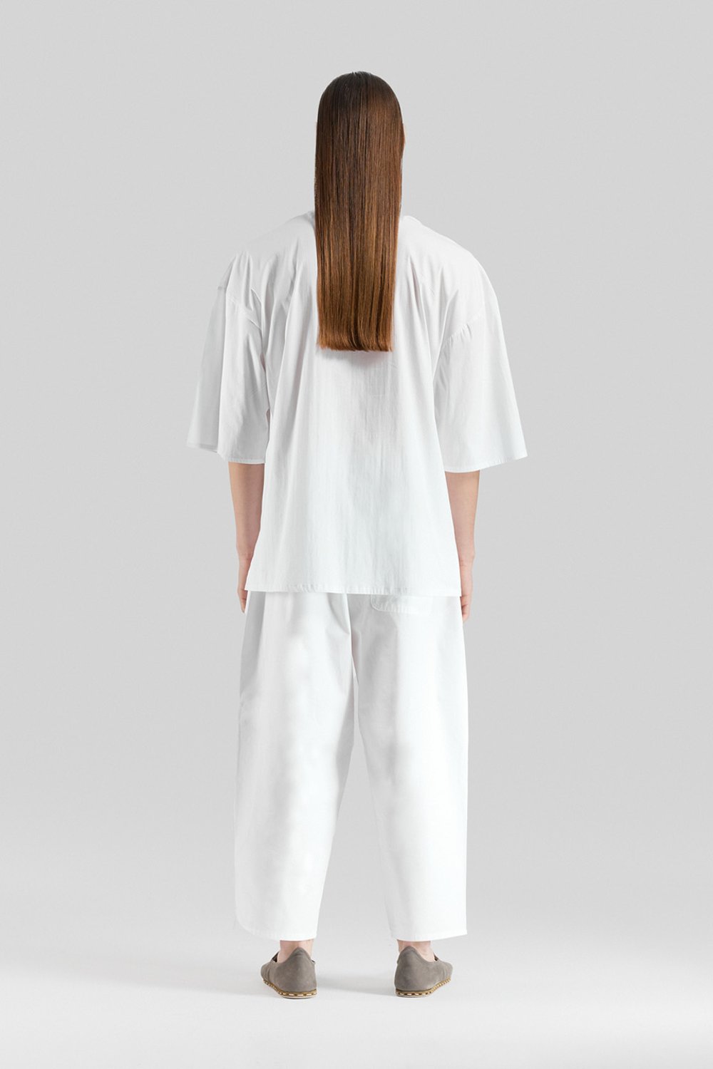 Sertaç Taşdelen-Beyaz %100 Pamuk Derin V Yaka Oversized Erkek T-shirt Model T 02-T-Shirts-5-Milagron.com