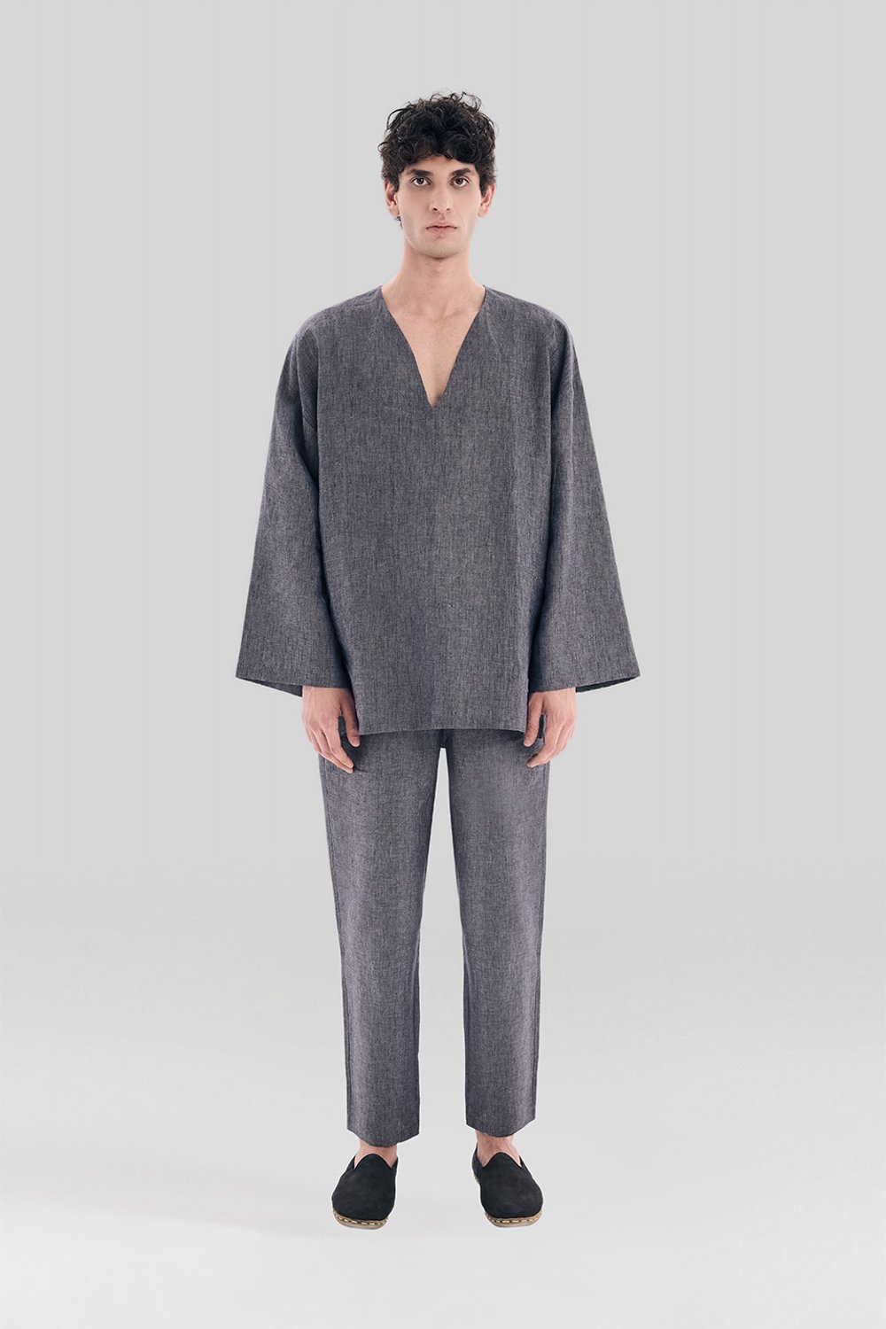 Sertaç Taşdelen-Gri %100 Keten V Yaka Oversized Erkek T-shirt Model T 18-T-Shirts-1-Milagron.com