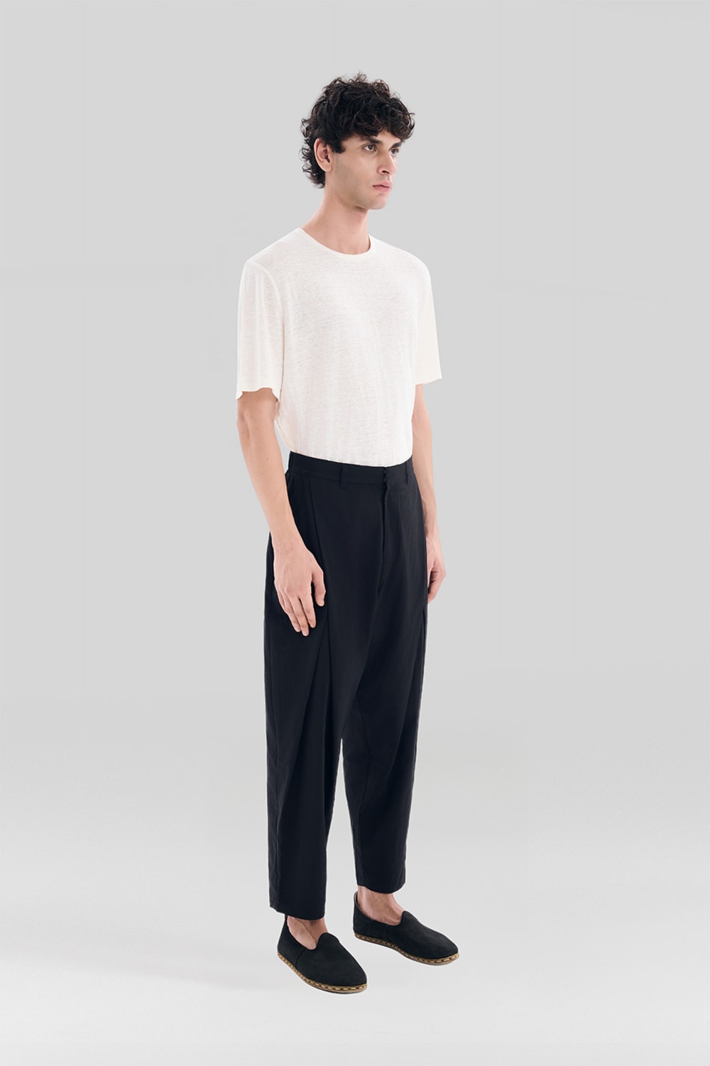 Sertaç Taşdelen-Siyah %40 Pes %60 Naylon Çift Pileli Dar Paça Erkek Pantolon Model P 08-Pantolon-2-Milagron.com