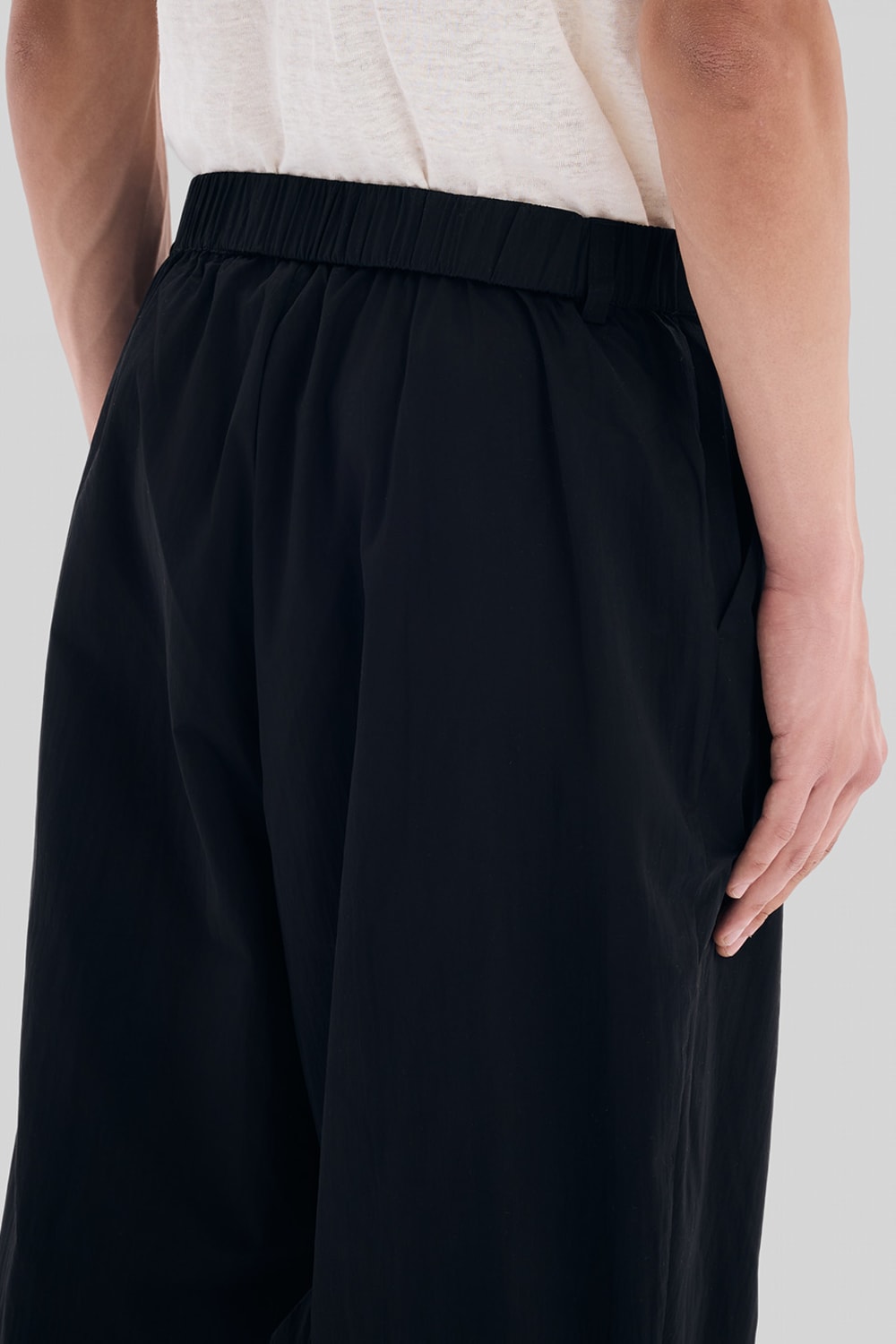 Sertaç Taşdelen-Siyah %40 Pes %60 Naylon Çift Pileli Dar Paça Erkek Pantolon Model P 08-Pantolon-3-Milagron.com