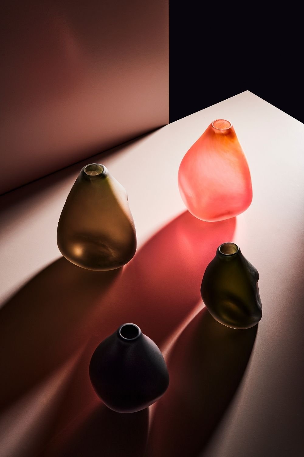 Seym Glass Studio-Luna Yavruağzı-Vazo-3-Milagron.com