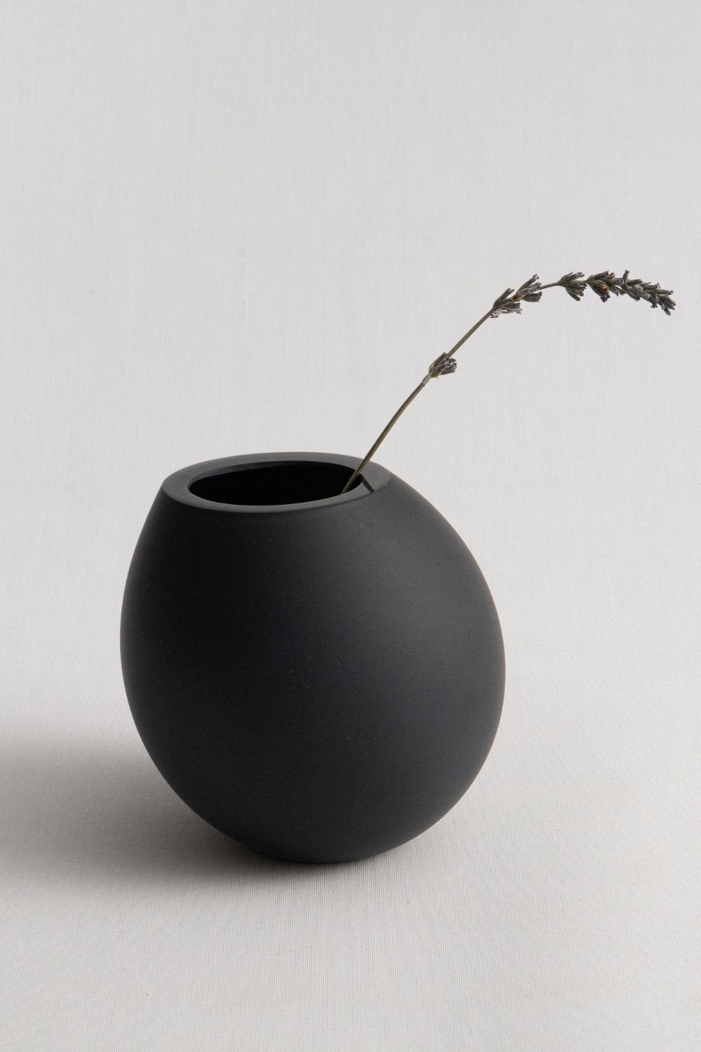 Seym Glass Studio-Testa Siyah-Vazo-2-Milagron.com