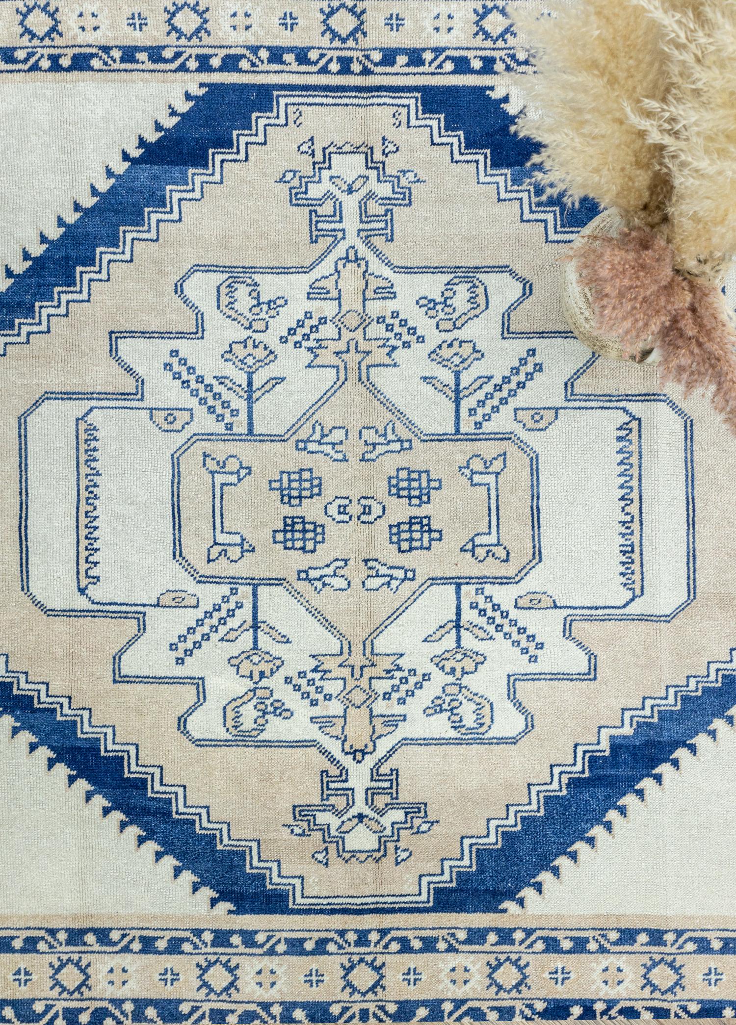 Soho Antiq-Ariet Rustik Tasarımlı El Dokuma Halı 205x193 Cm-Halı-3-Milagron.com