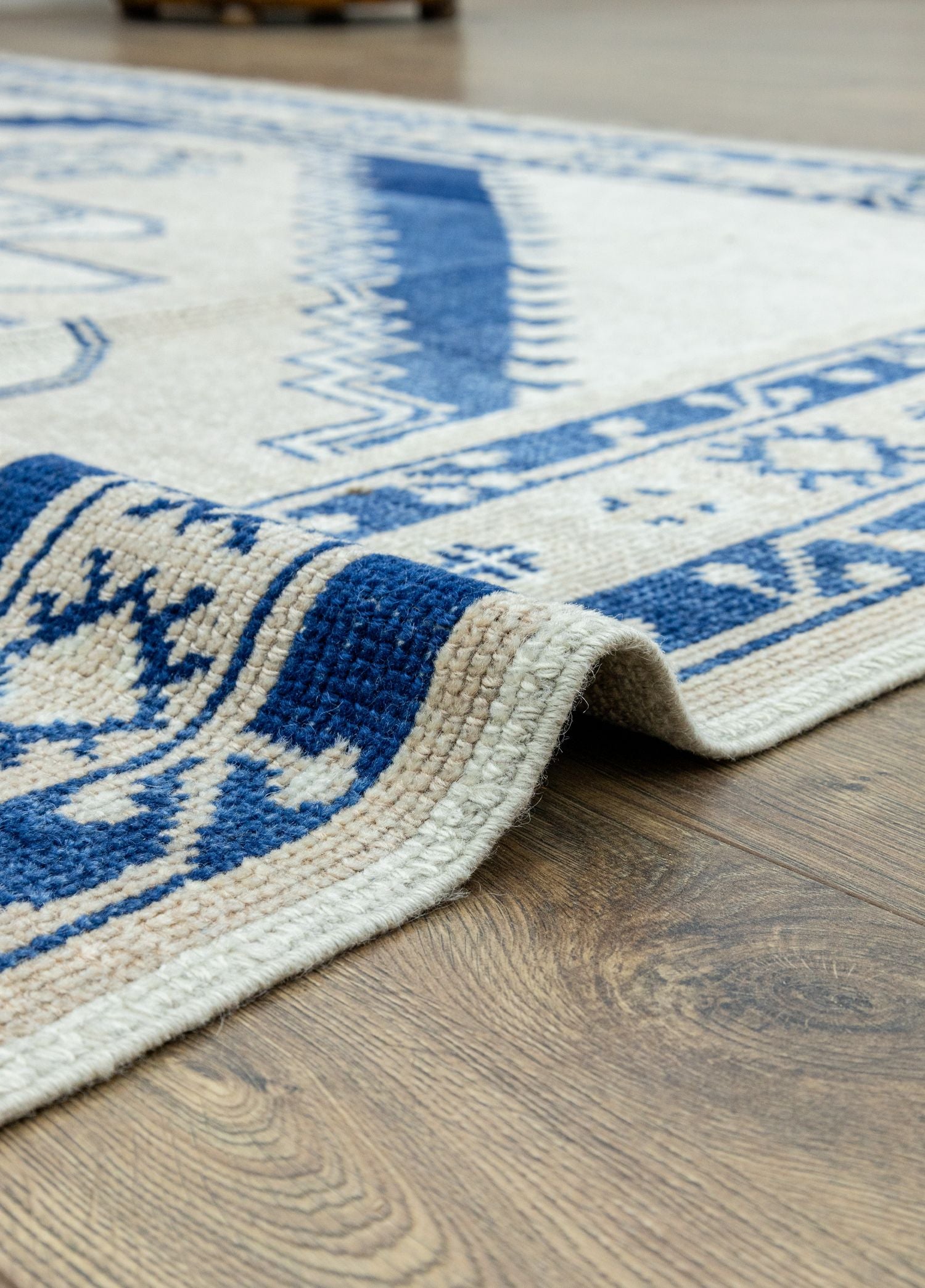 Soho Antiq-Ariet Rustik Tasarımlı El Dokuma Halı 205x193 Cm-Halı-6-Milagron.com