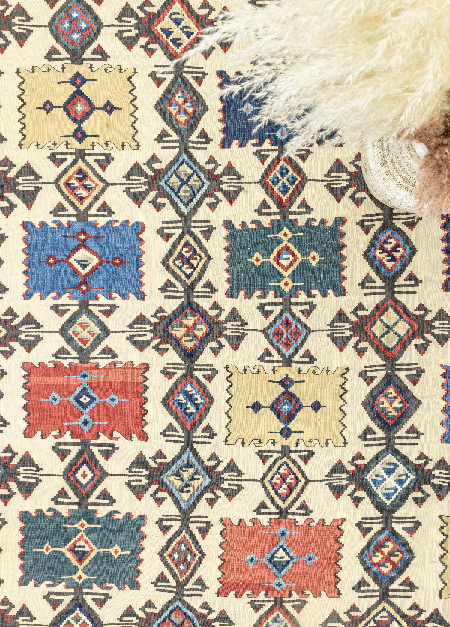 Soho Antiq-Cliff Etnik Tasarımlı Yün Kilim 234x303 Cm-Halı-3-Milagron.com