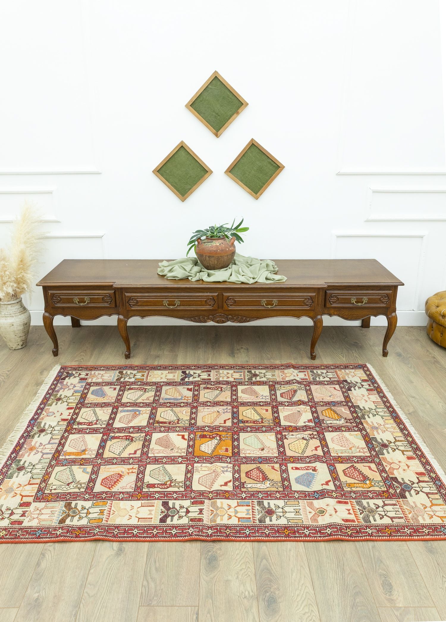 Soho Antiq-Dehri Hayvan Figürlü İpek Kilim 131x197 Cm-Kilim-2-Milagron.com