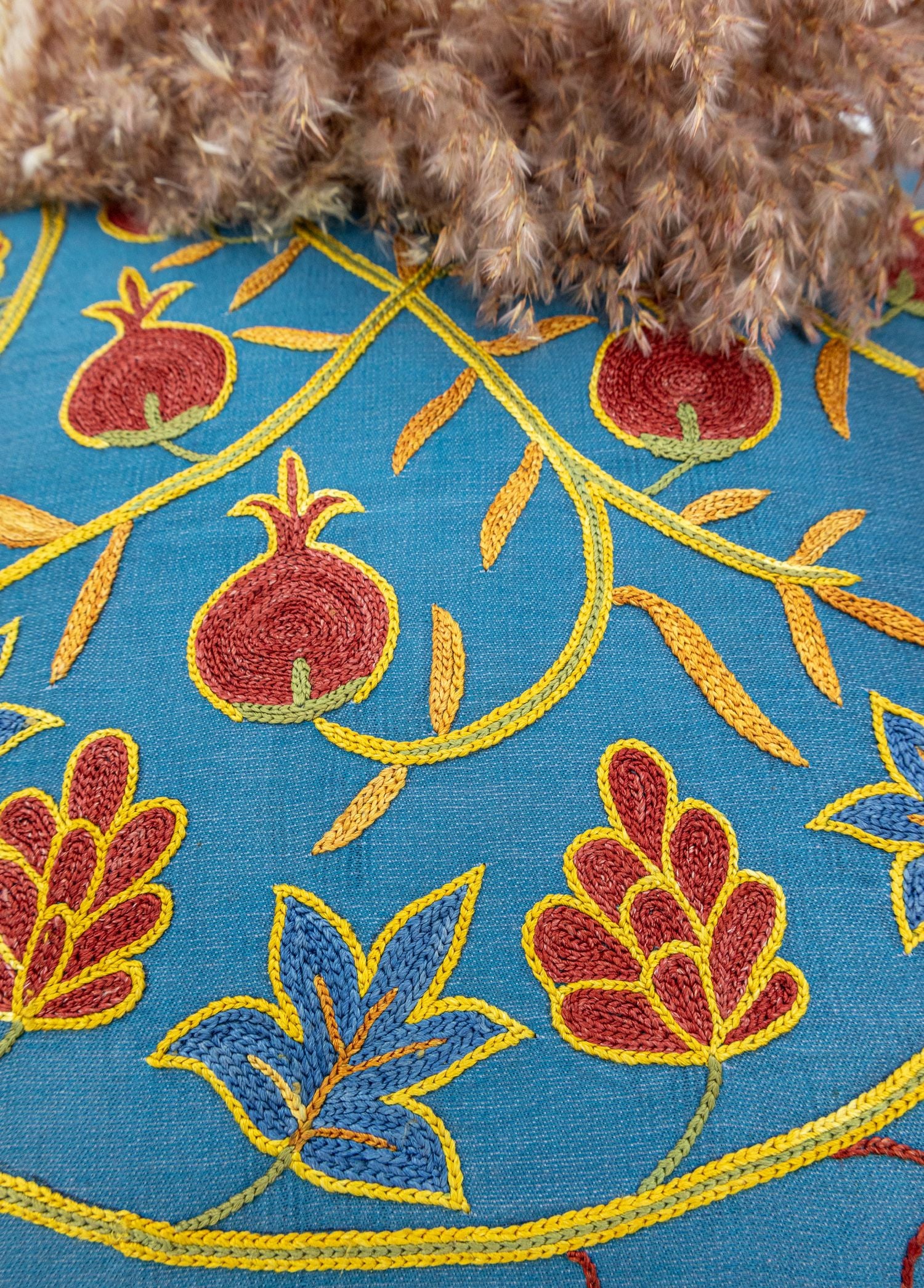 Soho Antiq-Jesse İpek İşlemeli El Yapımı Suzani Kırlent 50x50 Cm-Kırlent-3-Milagron.com