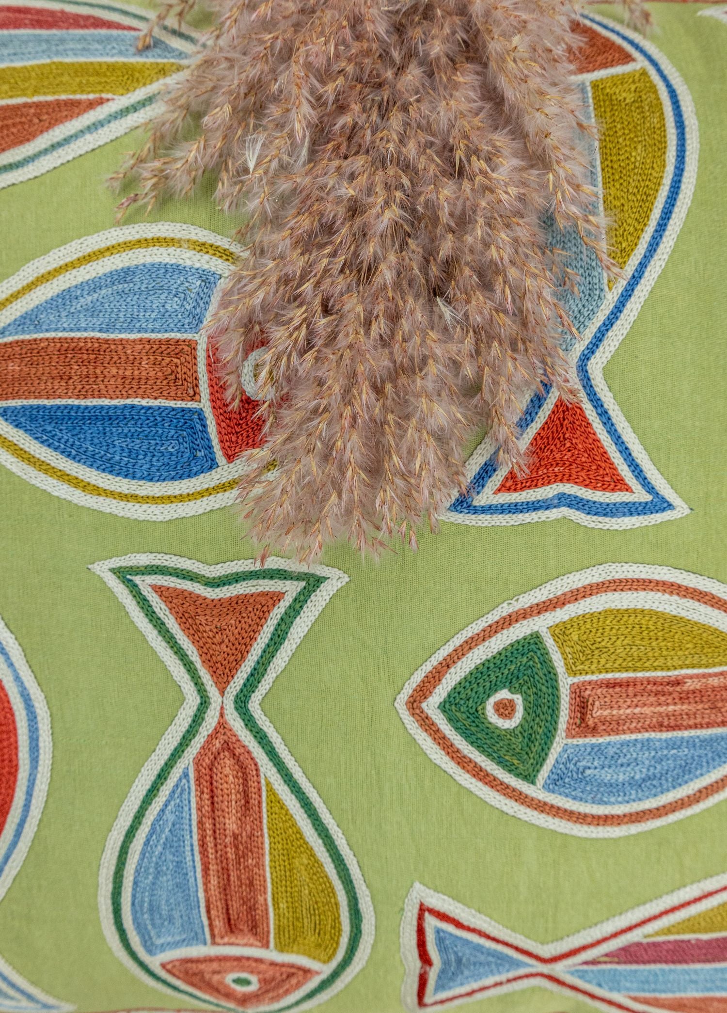 Soho Antiq-Krista Balık Desenli El Yapımı Kırlent 50x50 Cm-Kırlent-3-Milagron.com