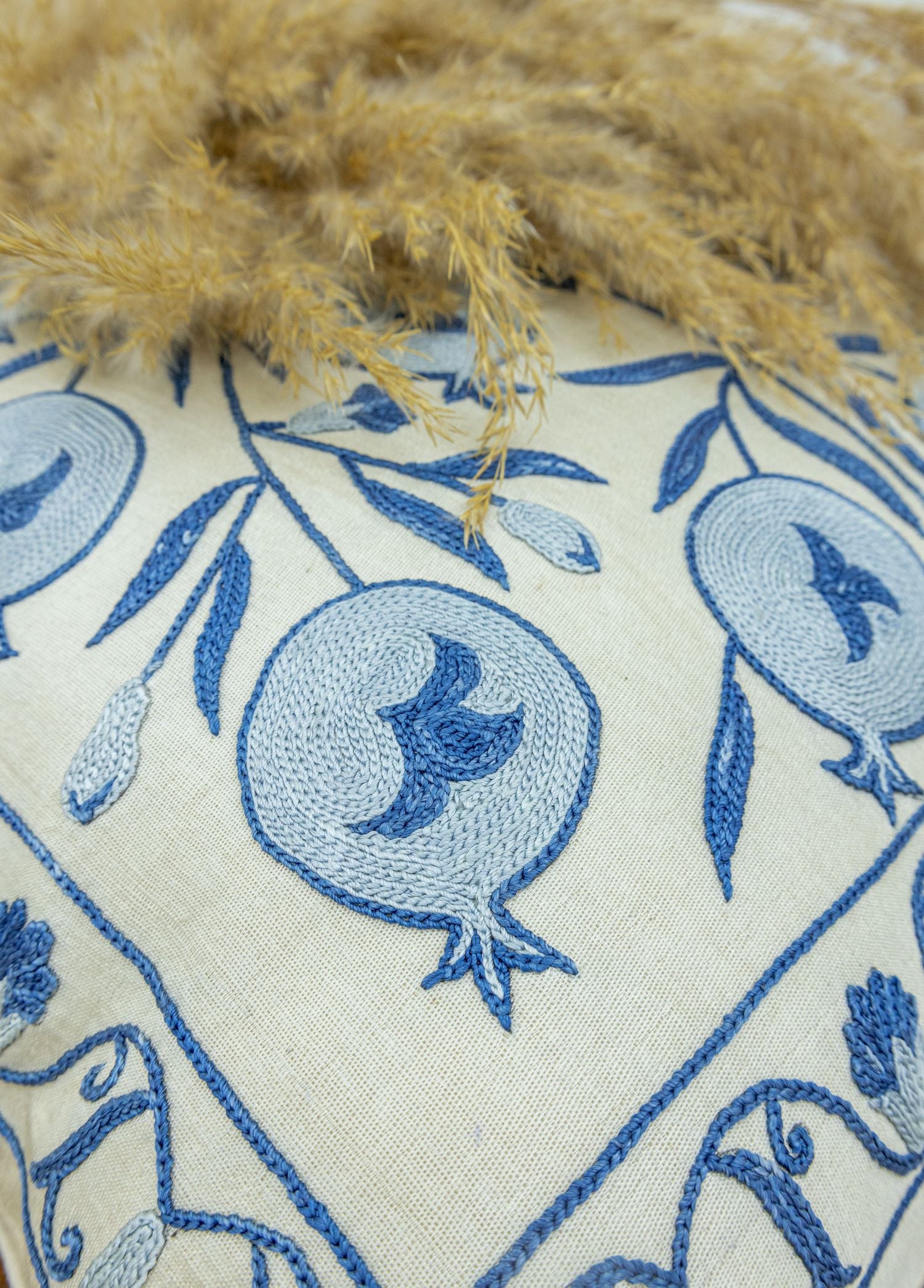 Soho Antiq-Miraz El Yapımı İpek Kırlent 45x45 Cm-Kırlent-3-Milagron.com