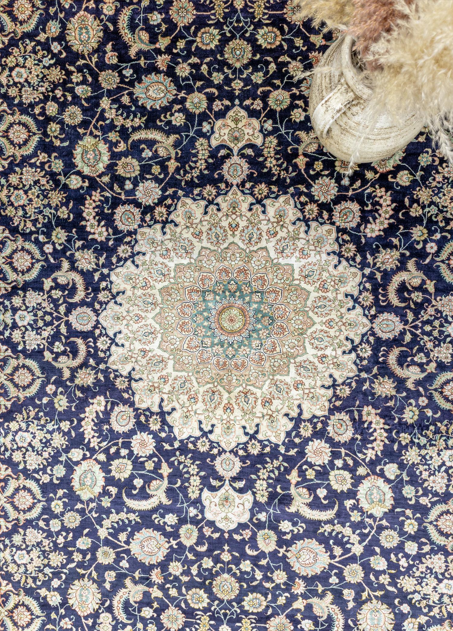 Soho Antiq-Sandine Madalyon Desenli İpek Halı 184x268 Cm-Halı-3-Milagron.com