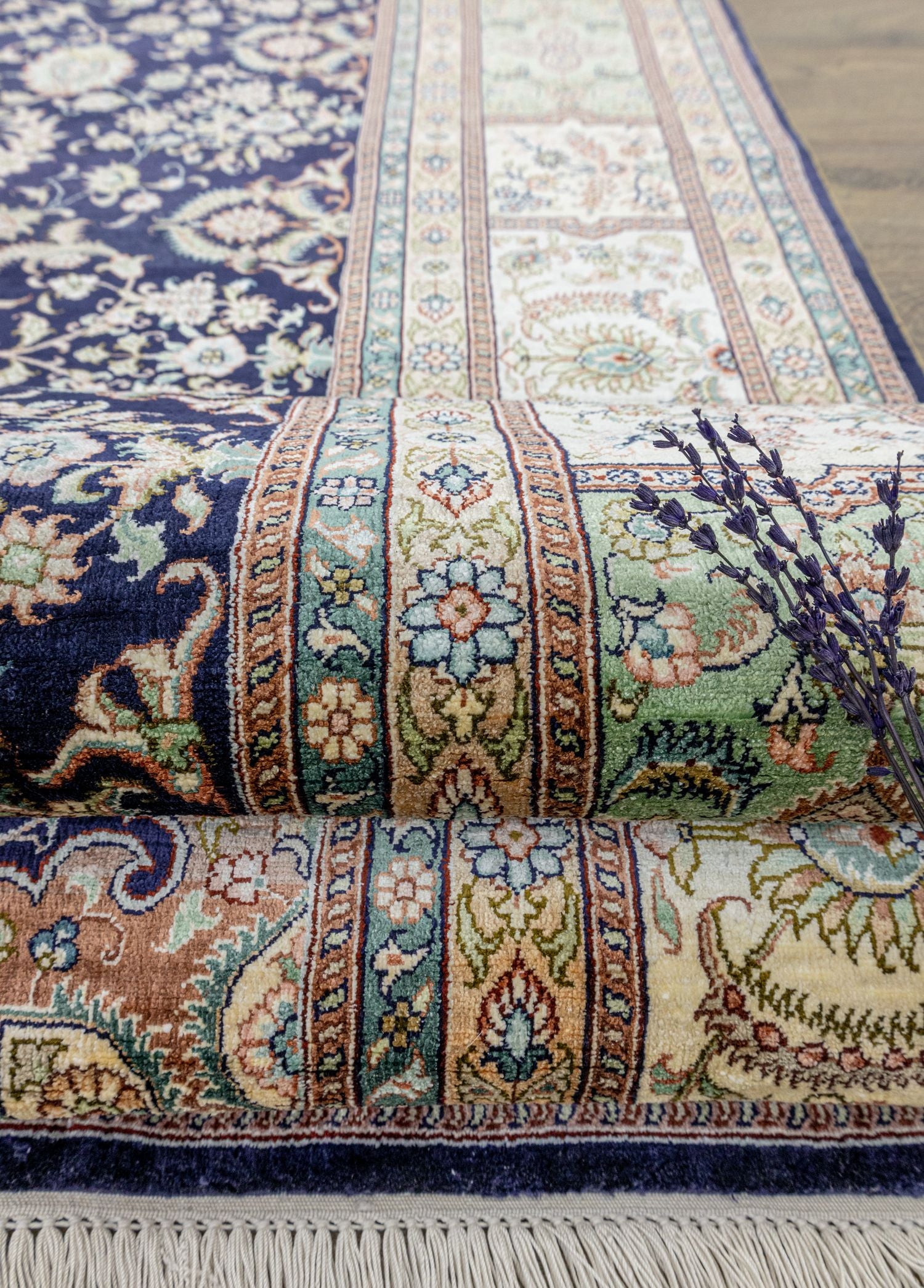 Soho Antiq-Sandine Madalyon Desenli İpek Halı 184x268 Cm-Halı-4-Milagron.com